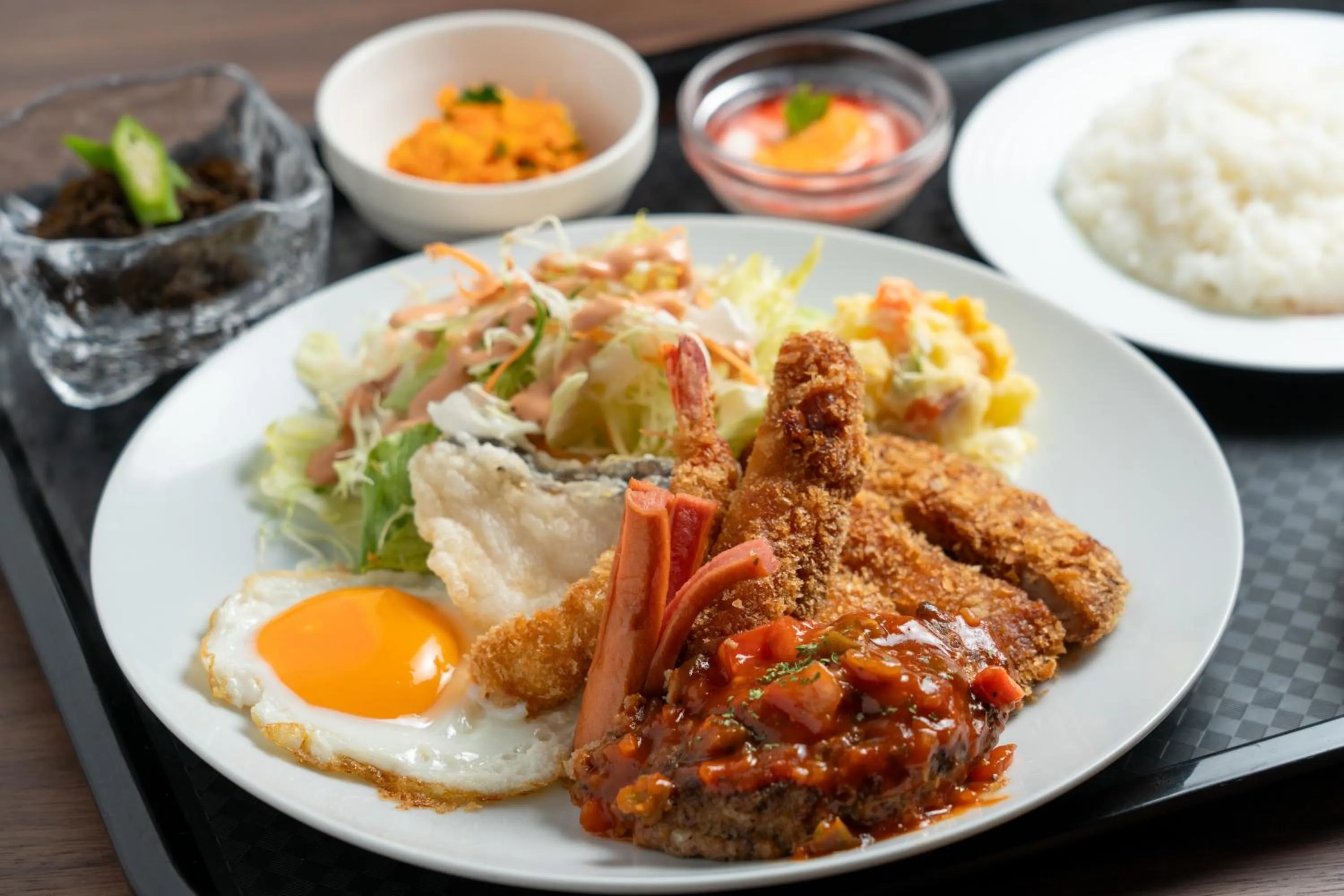 Food in Sunrise Hotel Okinawa-どこか懐かしいレトロ宿軽朝食付