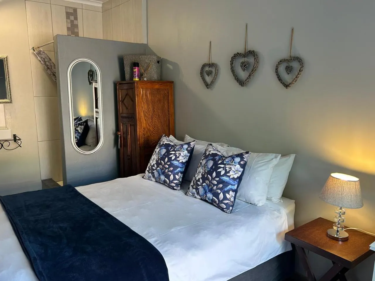 Bed in 28 La Rochelle