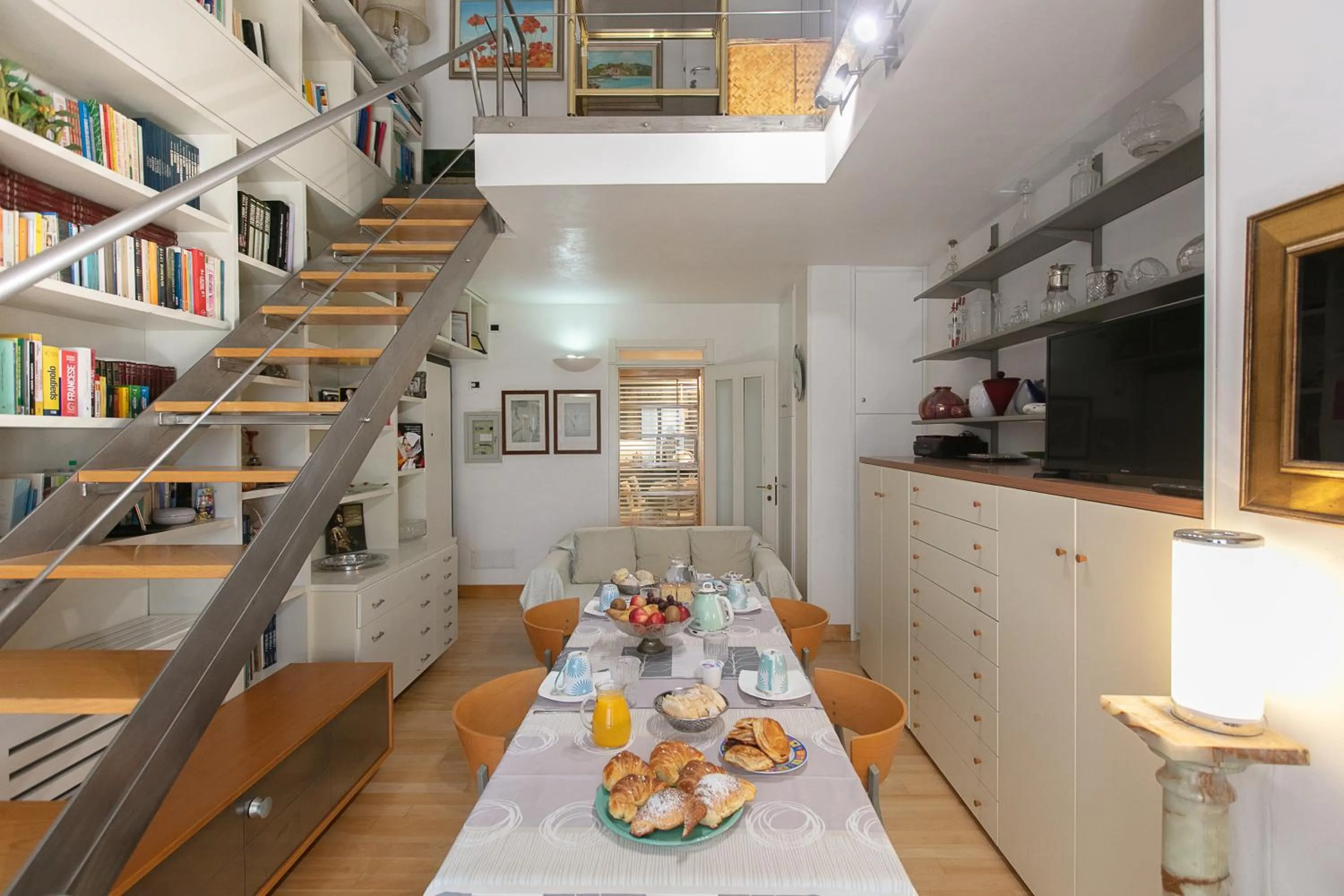 Food and drinks in Giardini e Mare