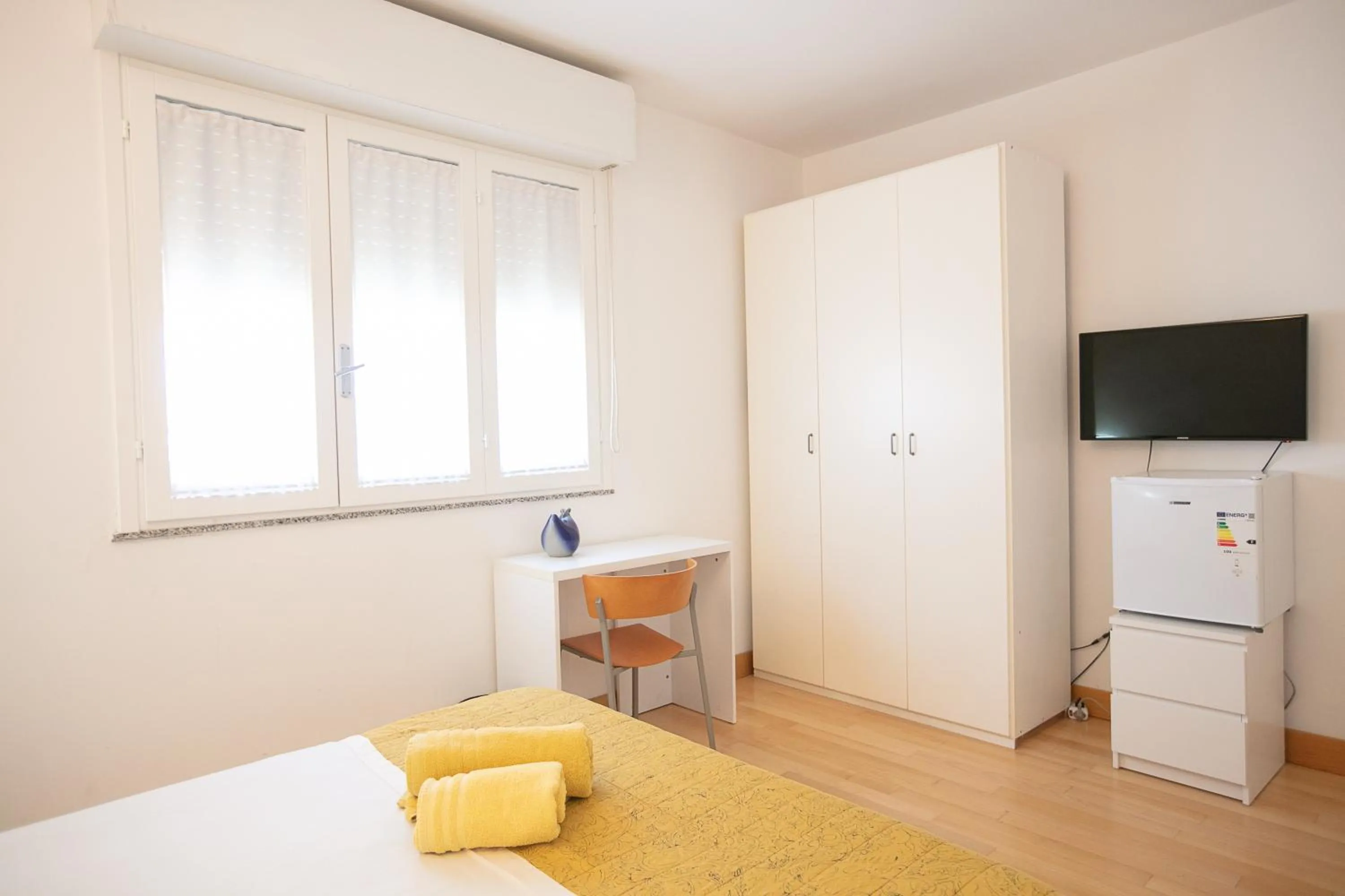 Photo of the whole room, Bed in Giardini e Mare