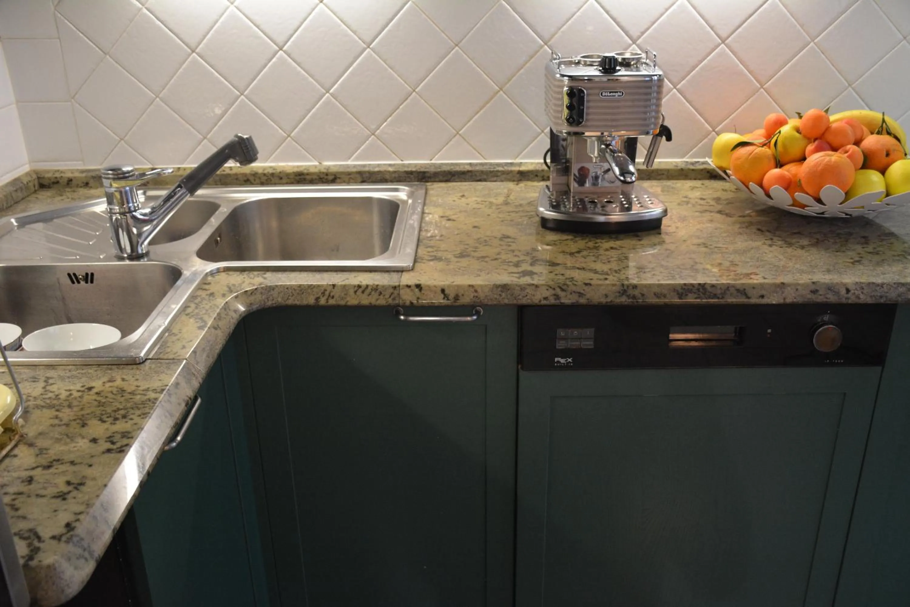 Dining area in Giardini e Mare
