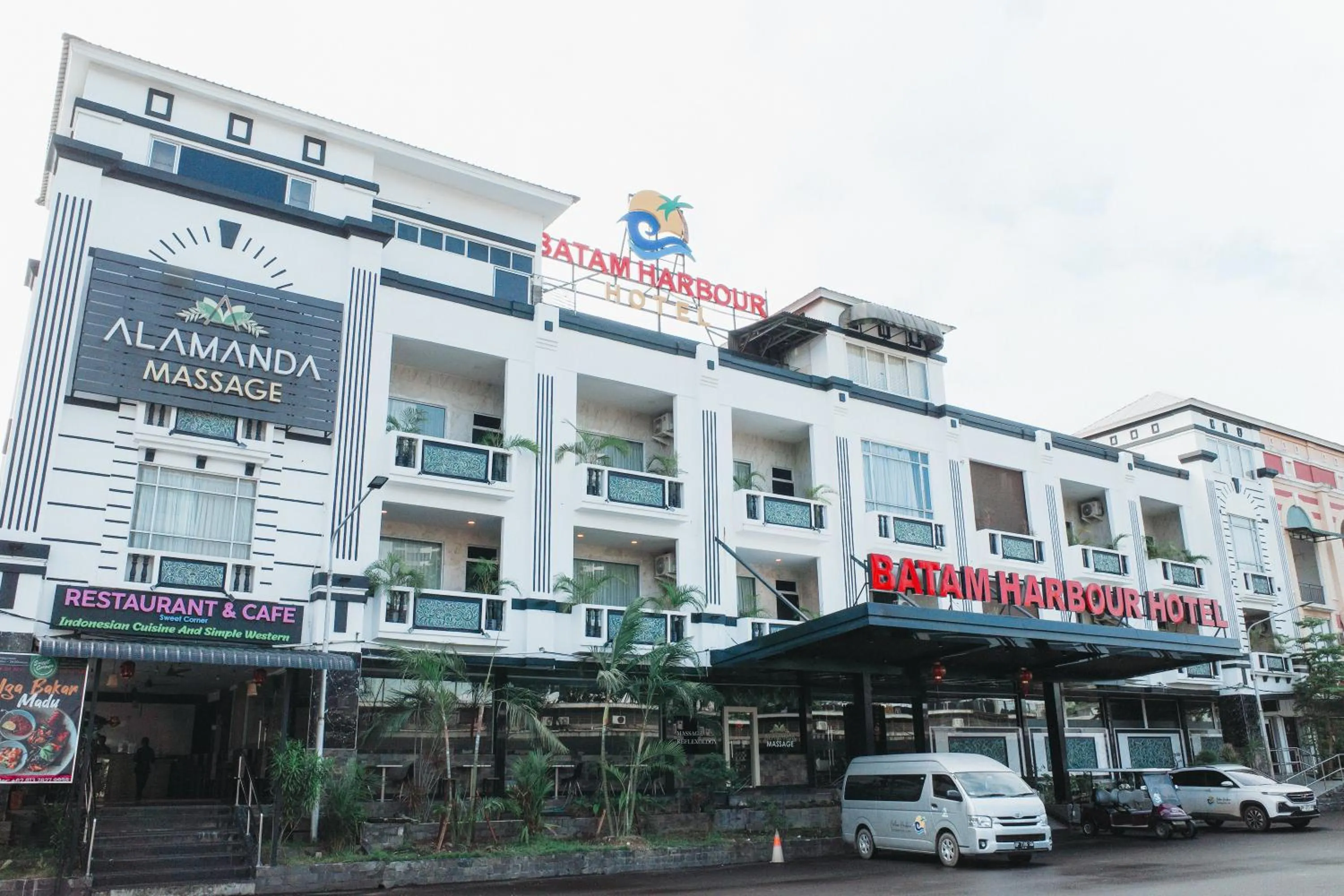 Facade/entrance in Batam Harbour Boutique Hotel & Spa