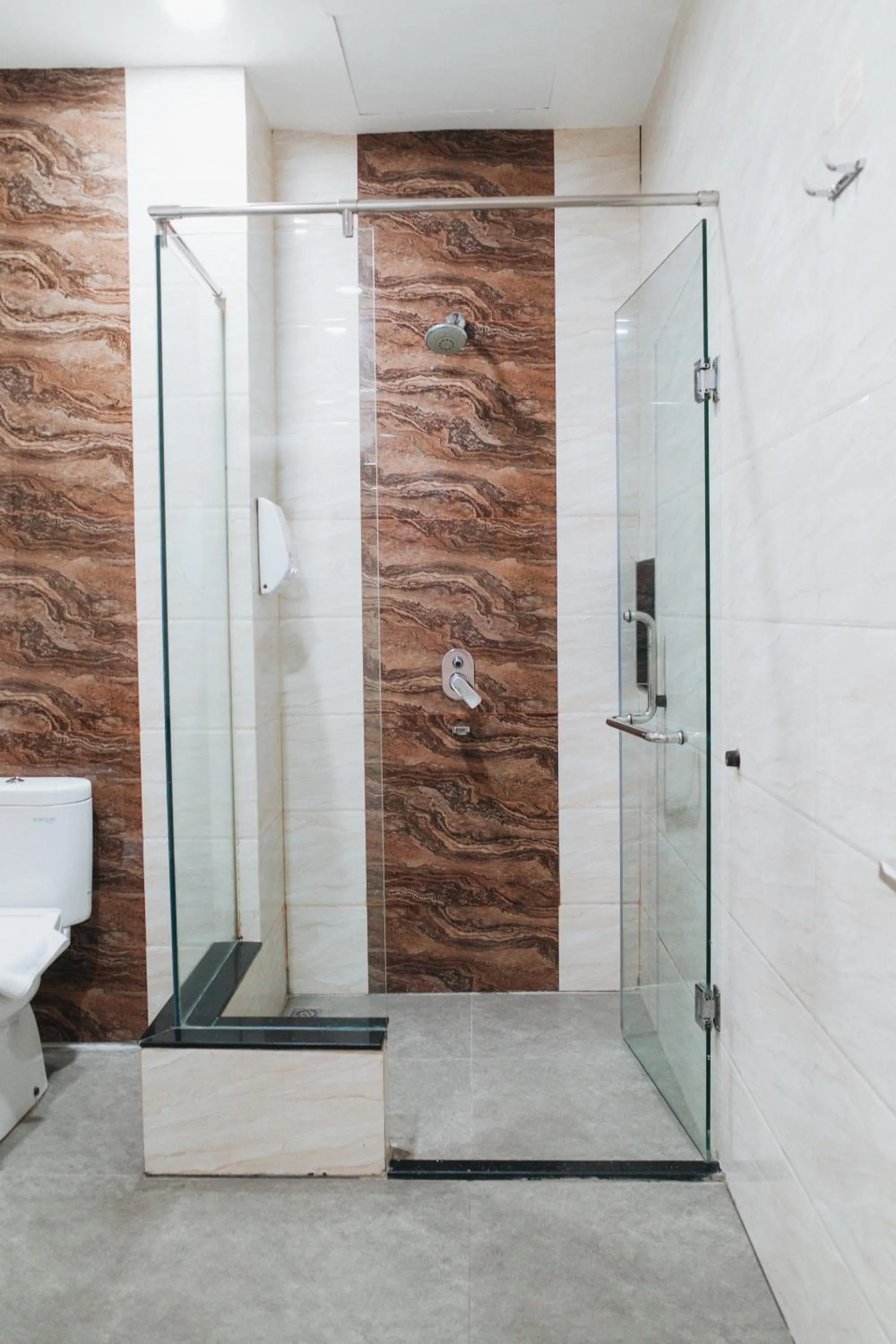 Shower in Batam Harbour Boutique Hotel & Spa