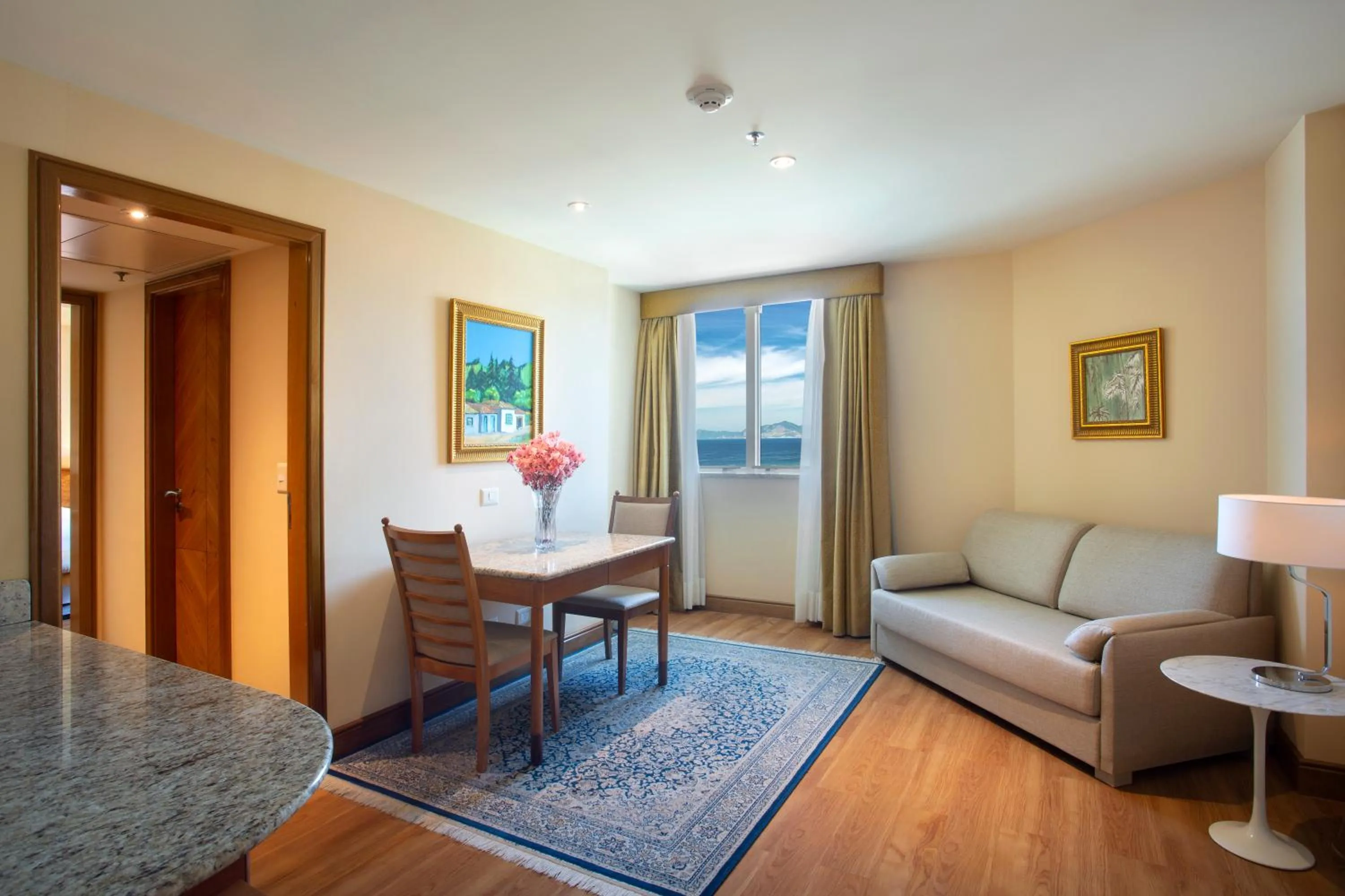 Living room in Windsor Barra Hotel