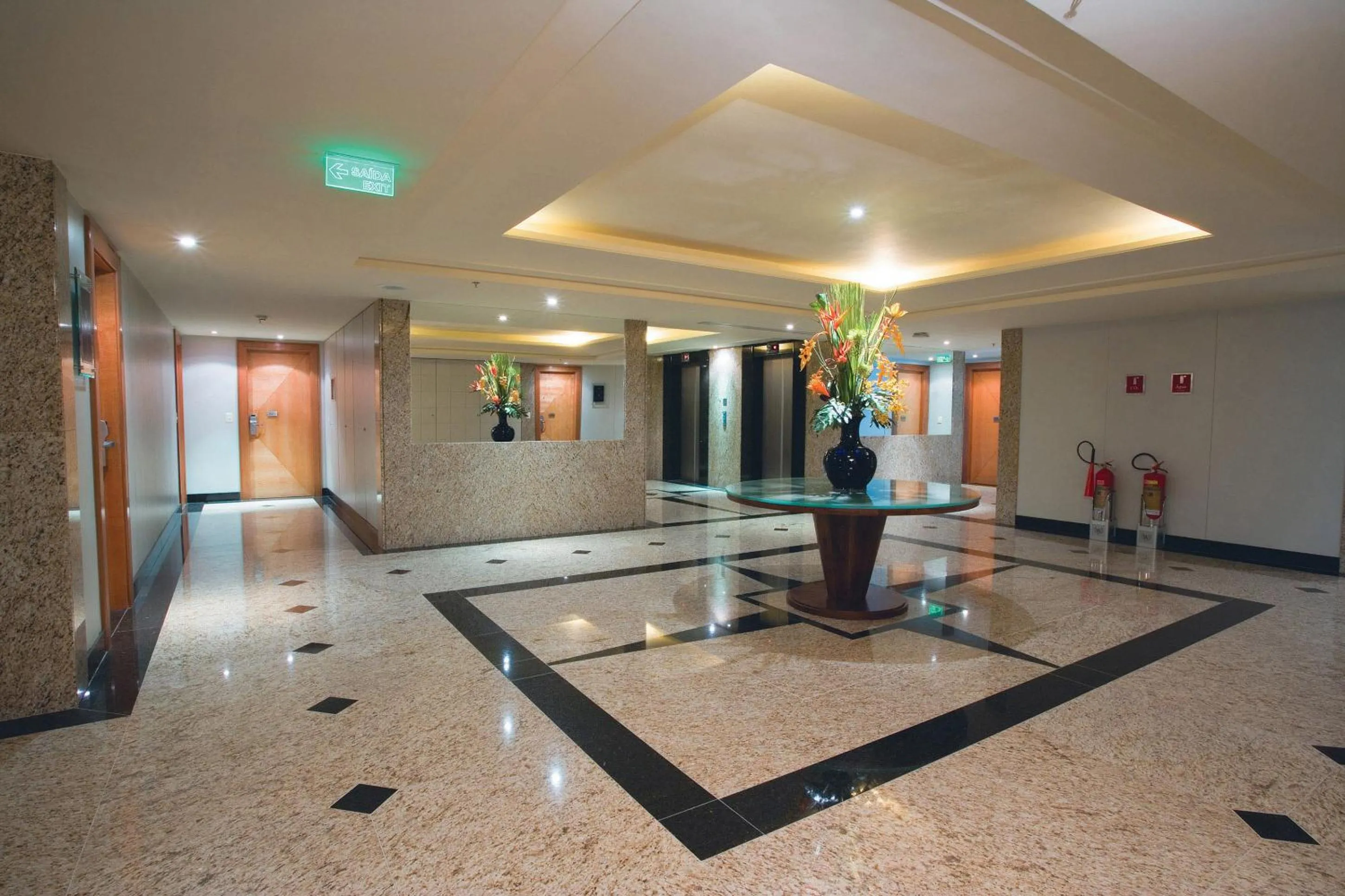 Lobby or reception in Windsor Barra Hotel