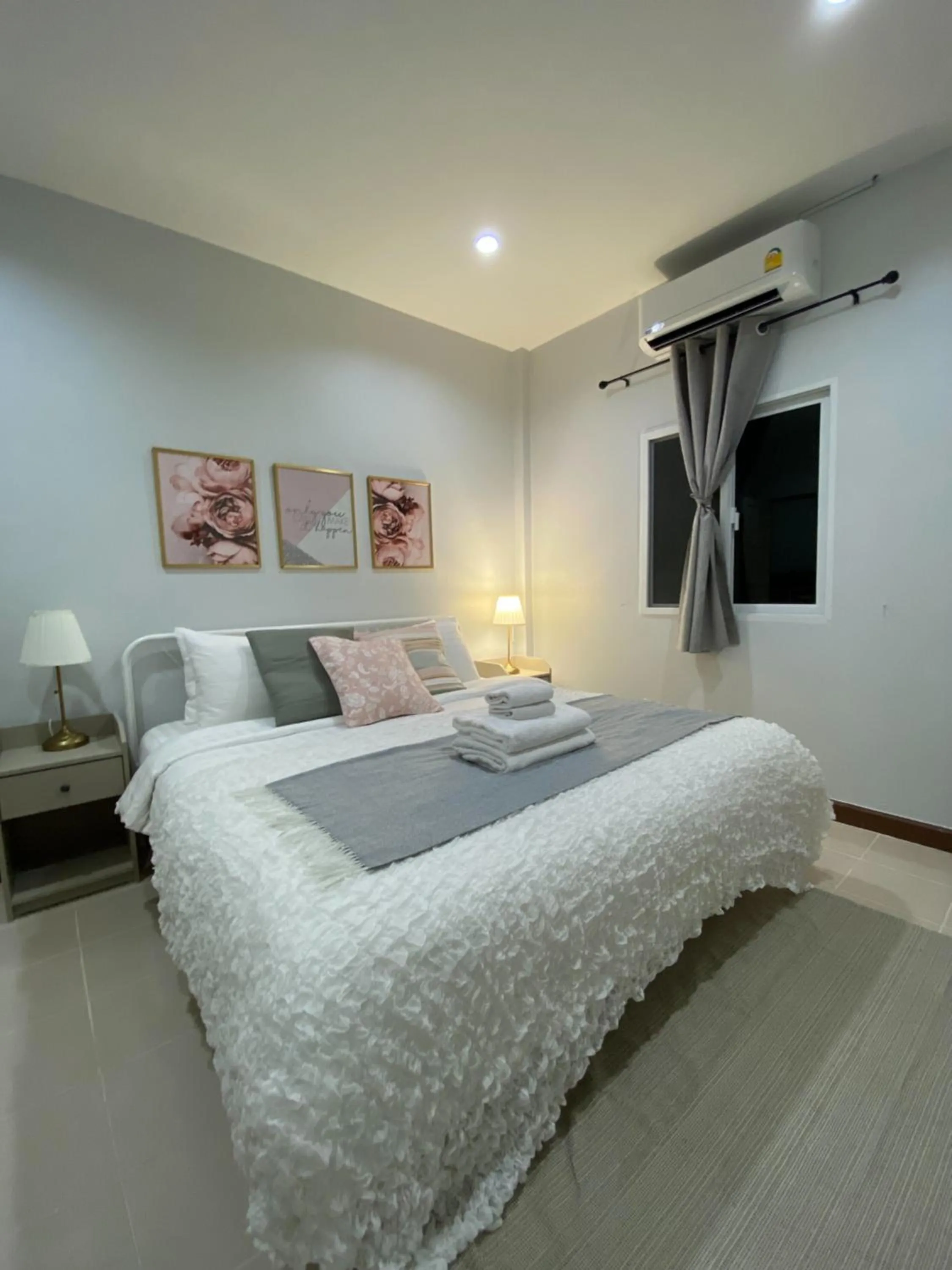 Bed in Baan Patcharintorn Samui