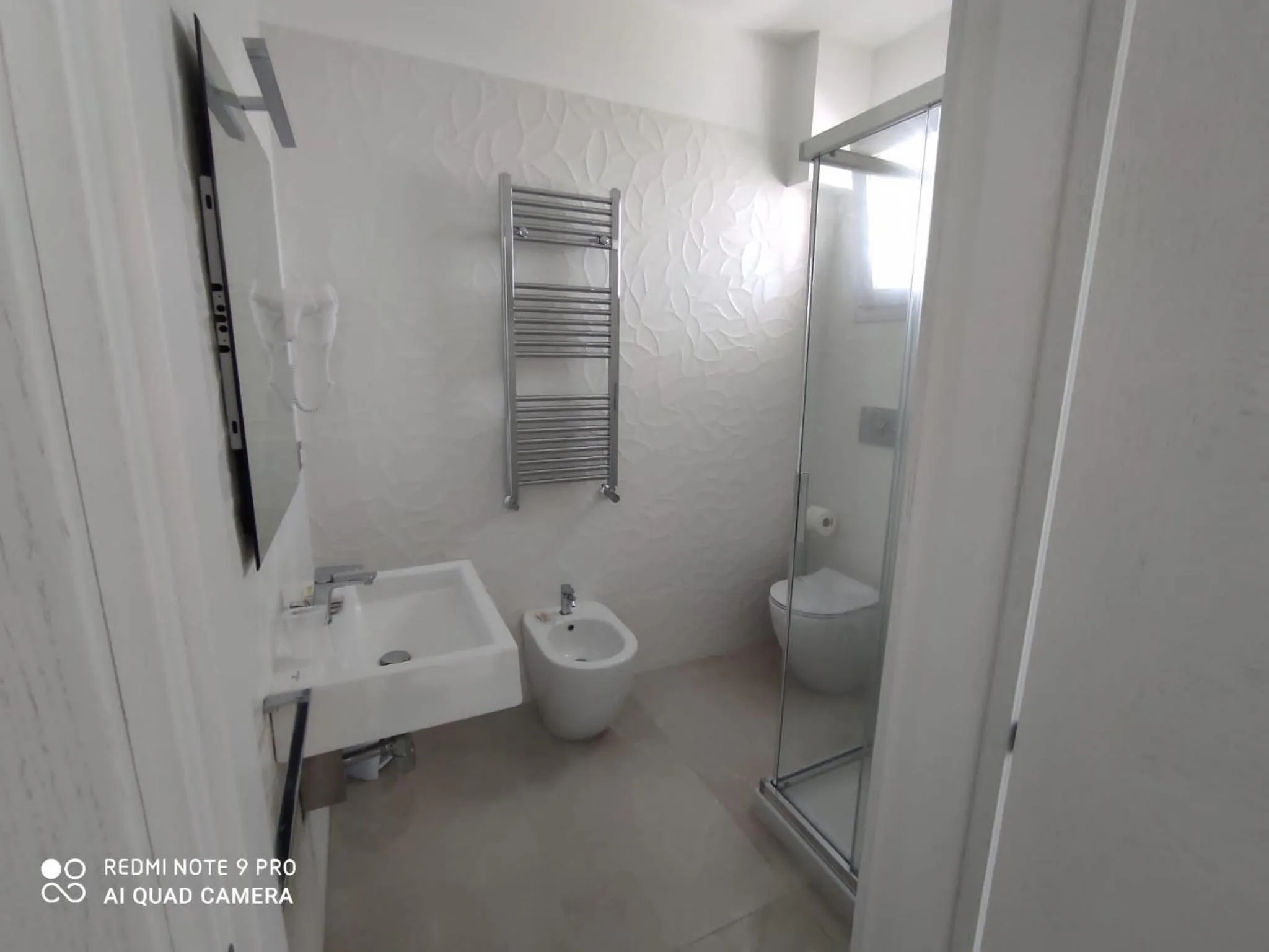 Shower in Hotel Paladini