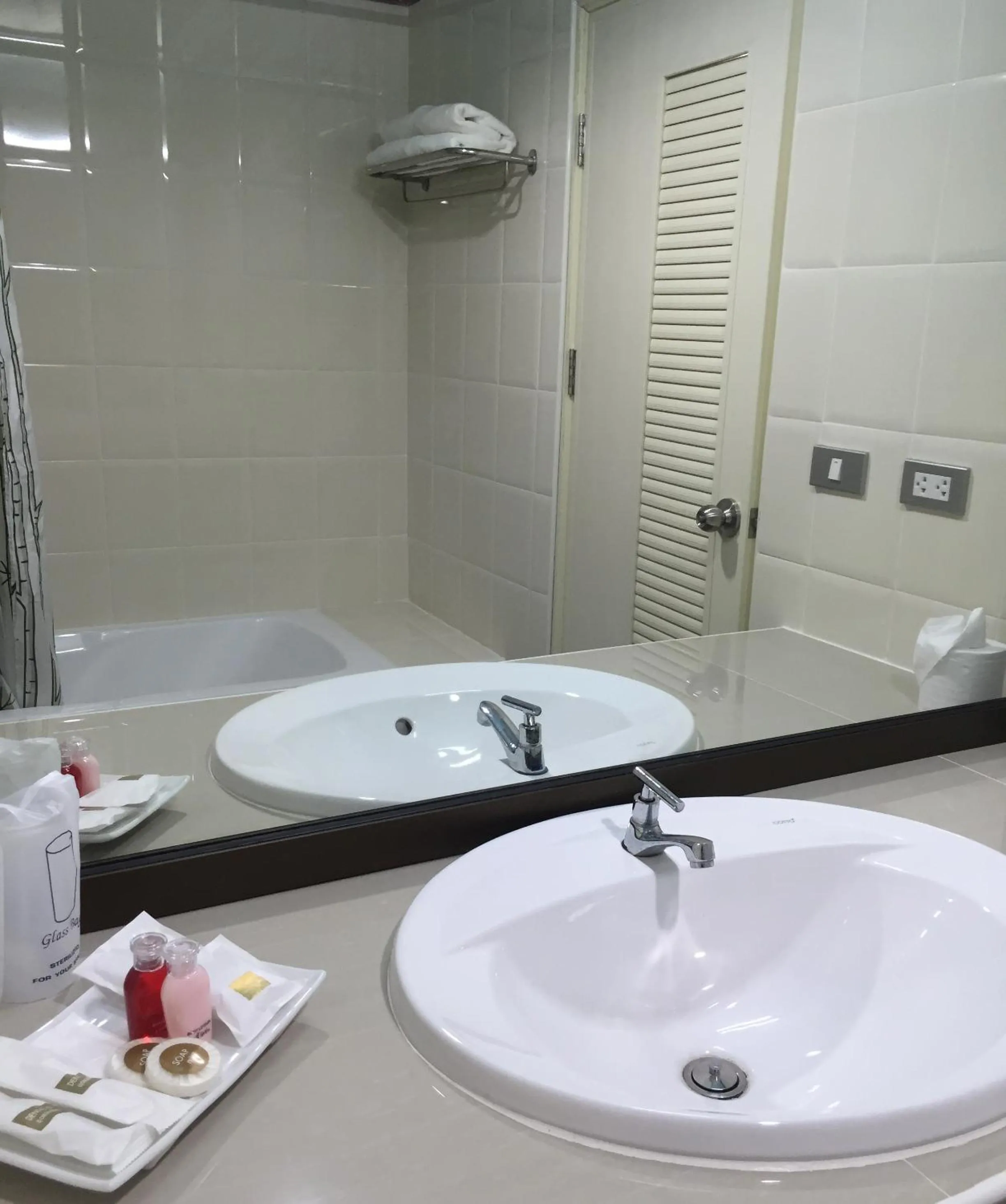 Bathroom in Toh Buk Seng Ayutthaya Hotel