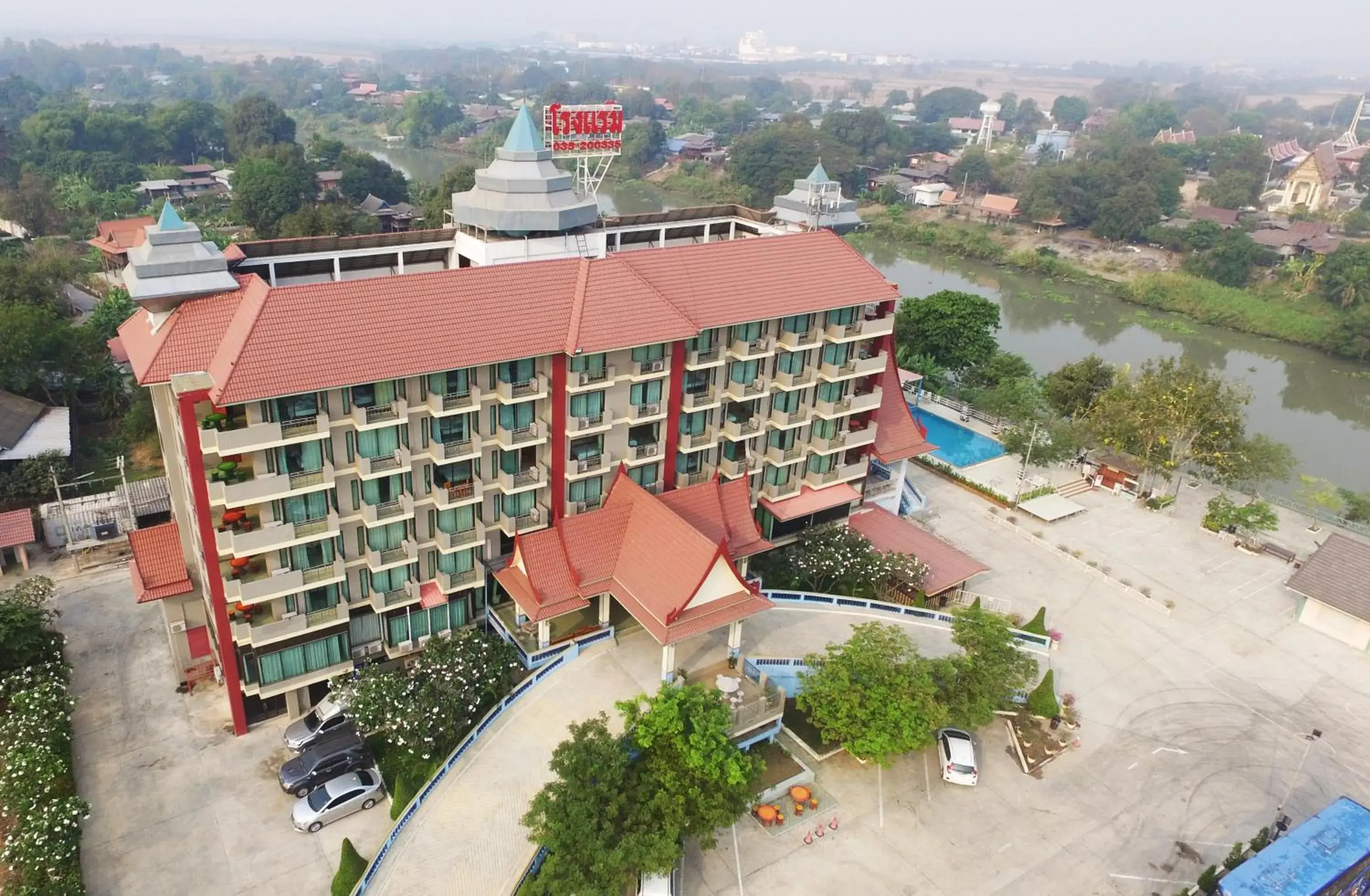 Property building in Toh Buk Seng Ayutthaya Hotel Property building in Toh Buk Seng Ayutthaya Hotel