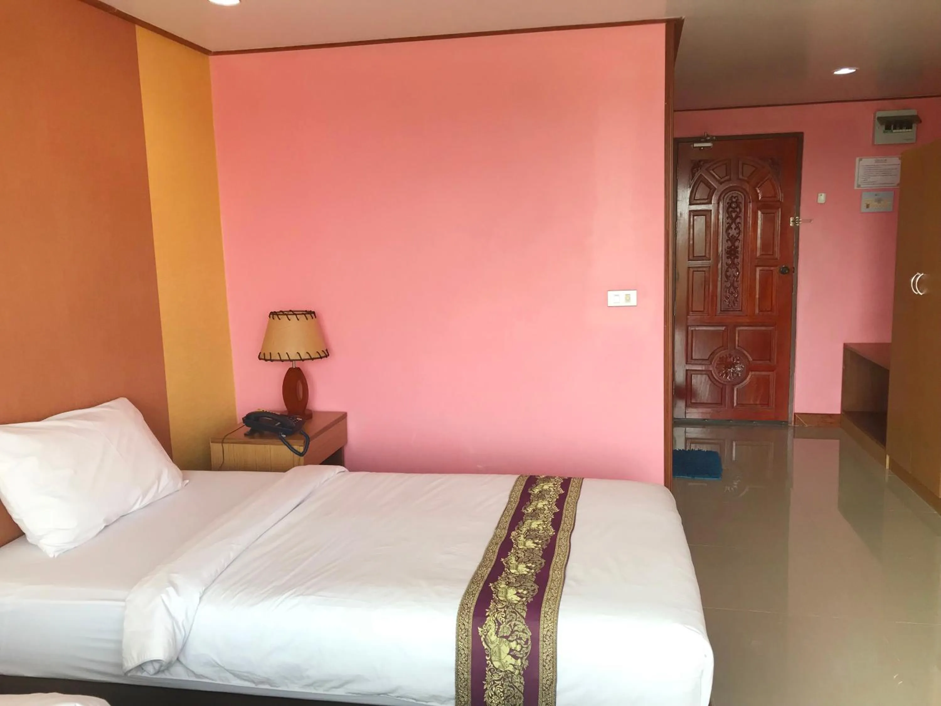 Bed in Toh Buk Seng Ayutthaya Hotel