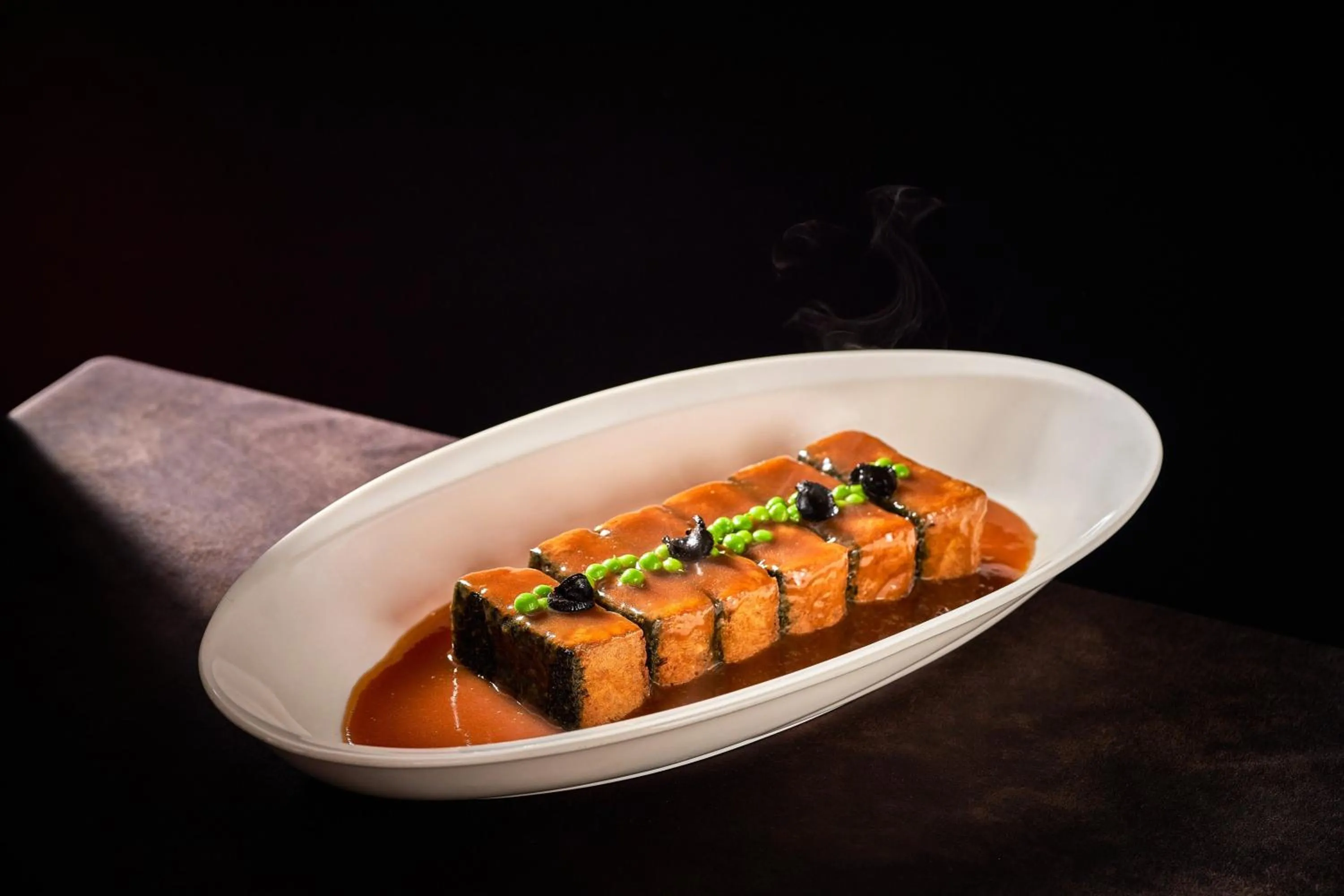 Restaurant/places to eat in Regent Chongqing - Complimentary 1st round mini bar daily