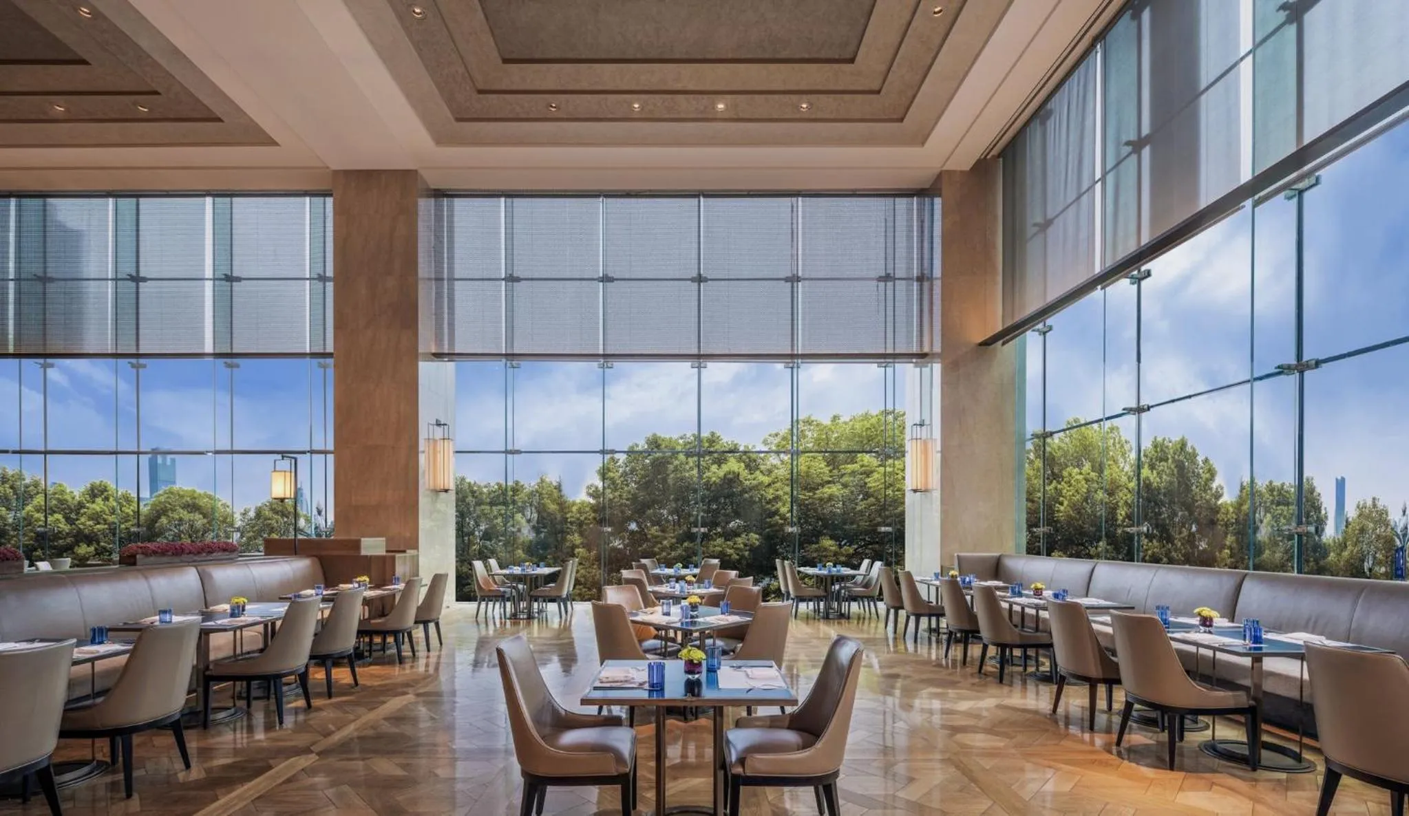 Restaurant/places to eat in Regent Chongqing - Complimentary 1st round mini bar daily