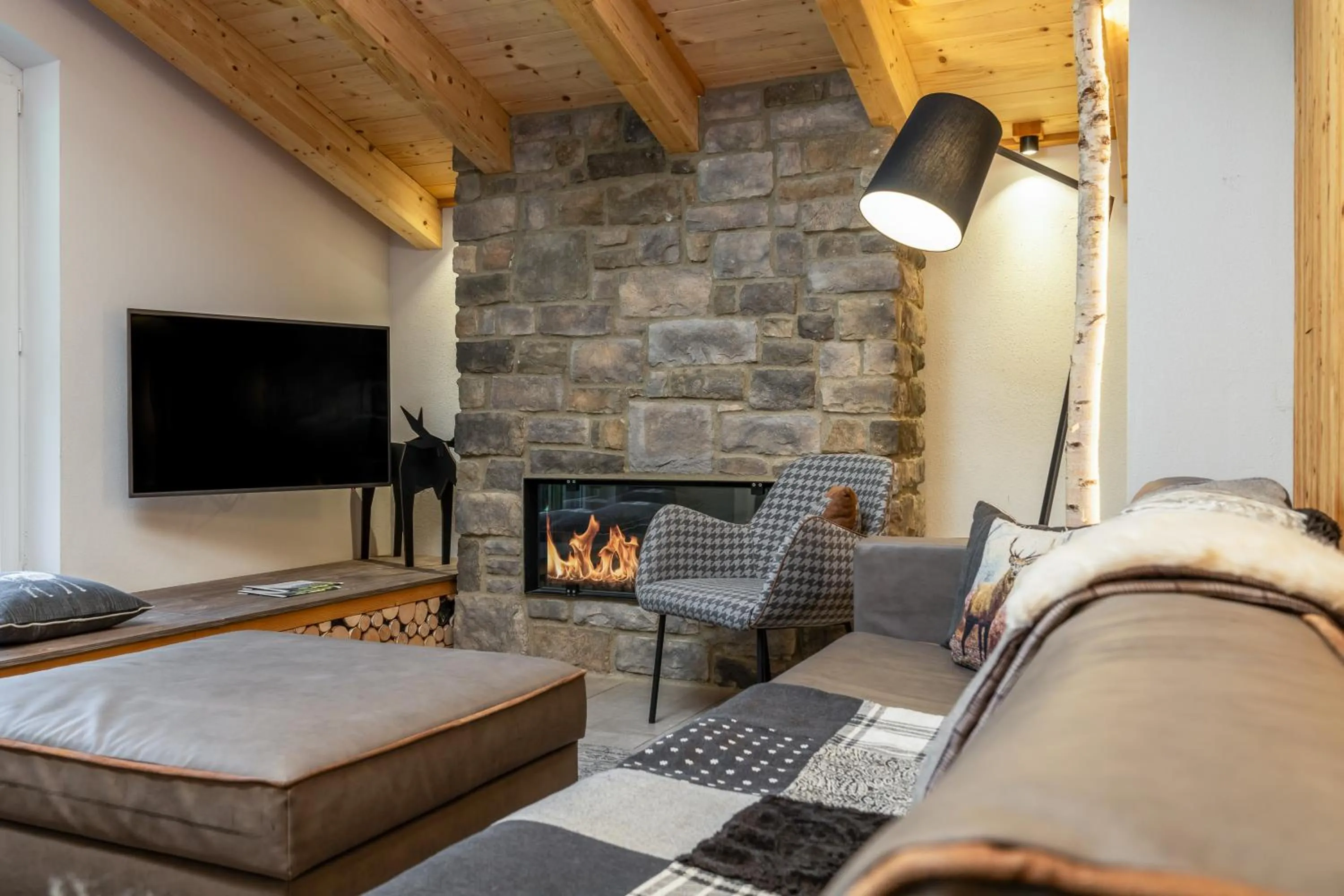 TV and multimedia, Bed in AvenidA Panorama Suites