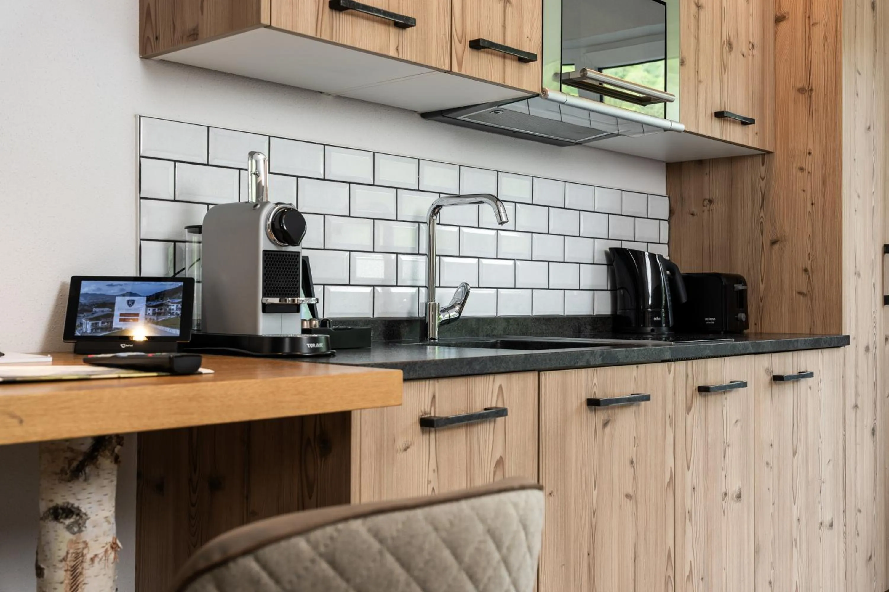 Coffee/tea facilities in AvenidA Panorama Suites