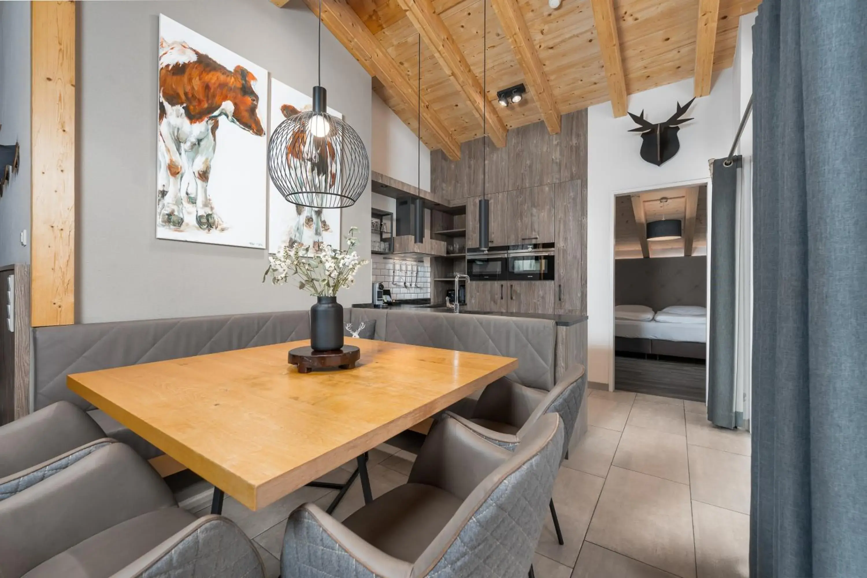 Four-Bedroom Penthouse Suite with Sauna in AvenidA Panorama Suites Four-Bedroom Penthouse Suite with Sauna in AvenidA Panorama Suites