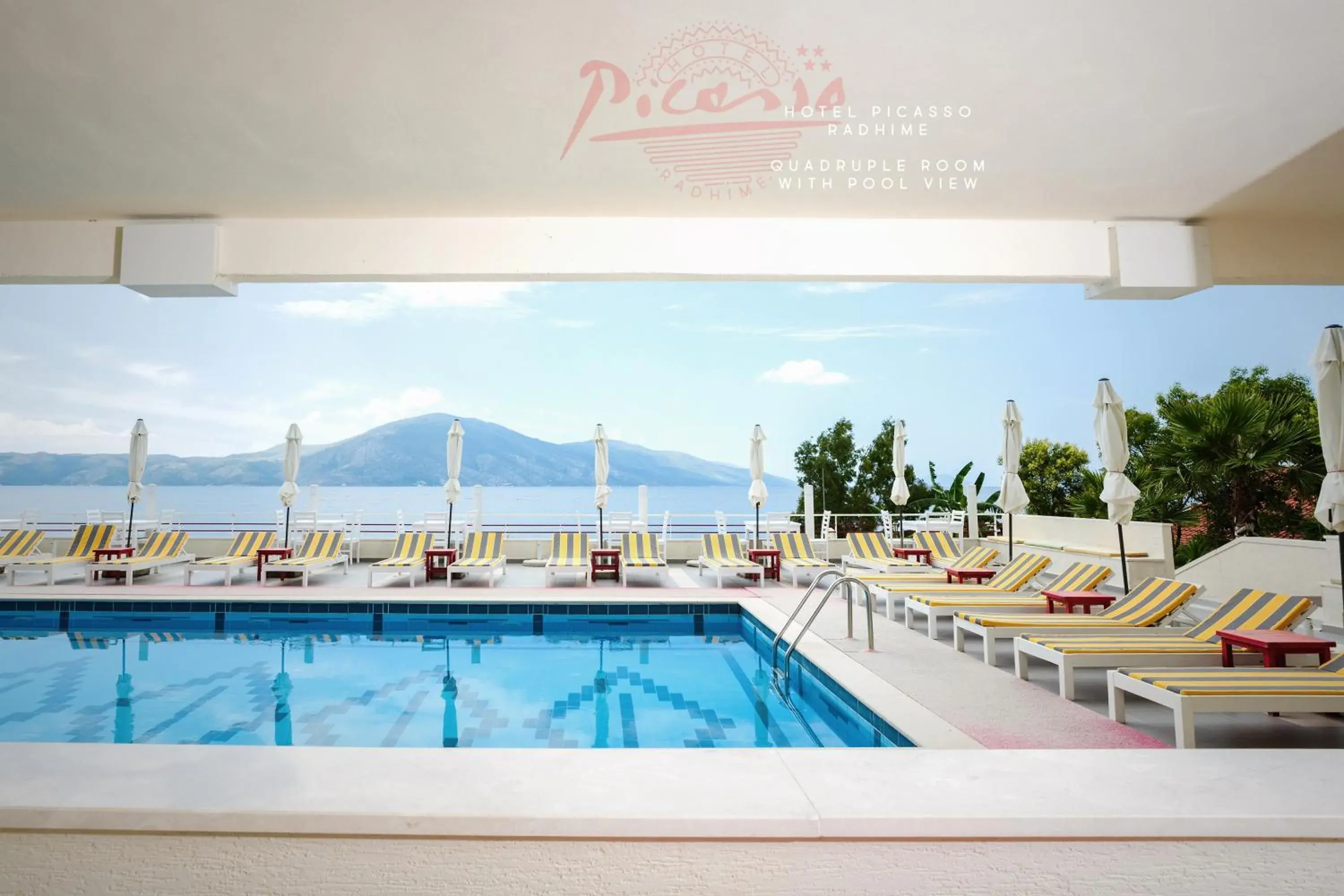 Pool view in Hotel Picasso Pool view in Hotel Picasso