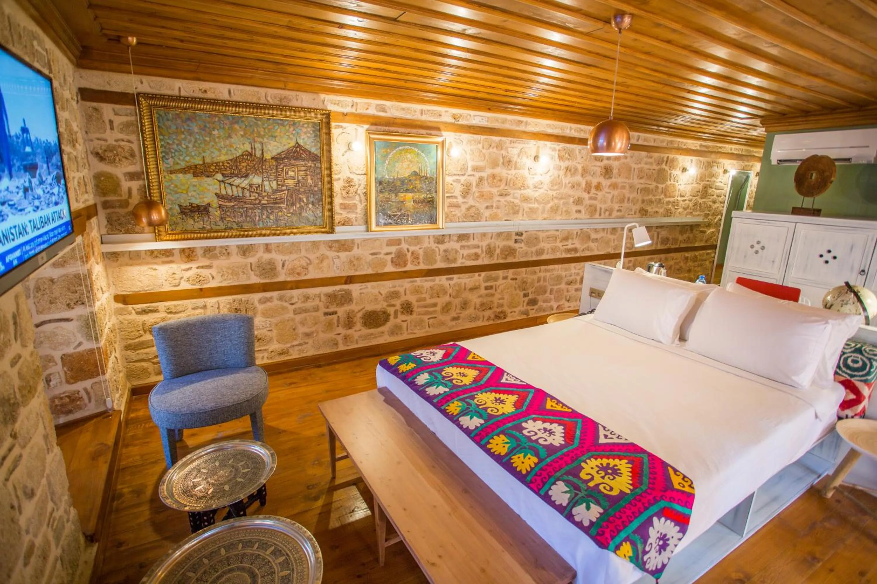 Bedroom in Char Me Hotel