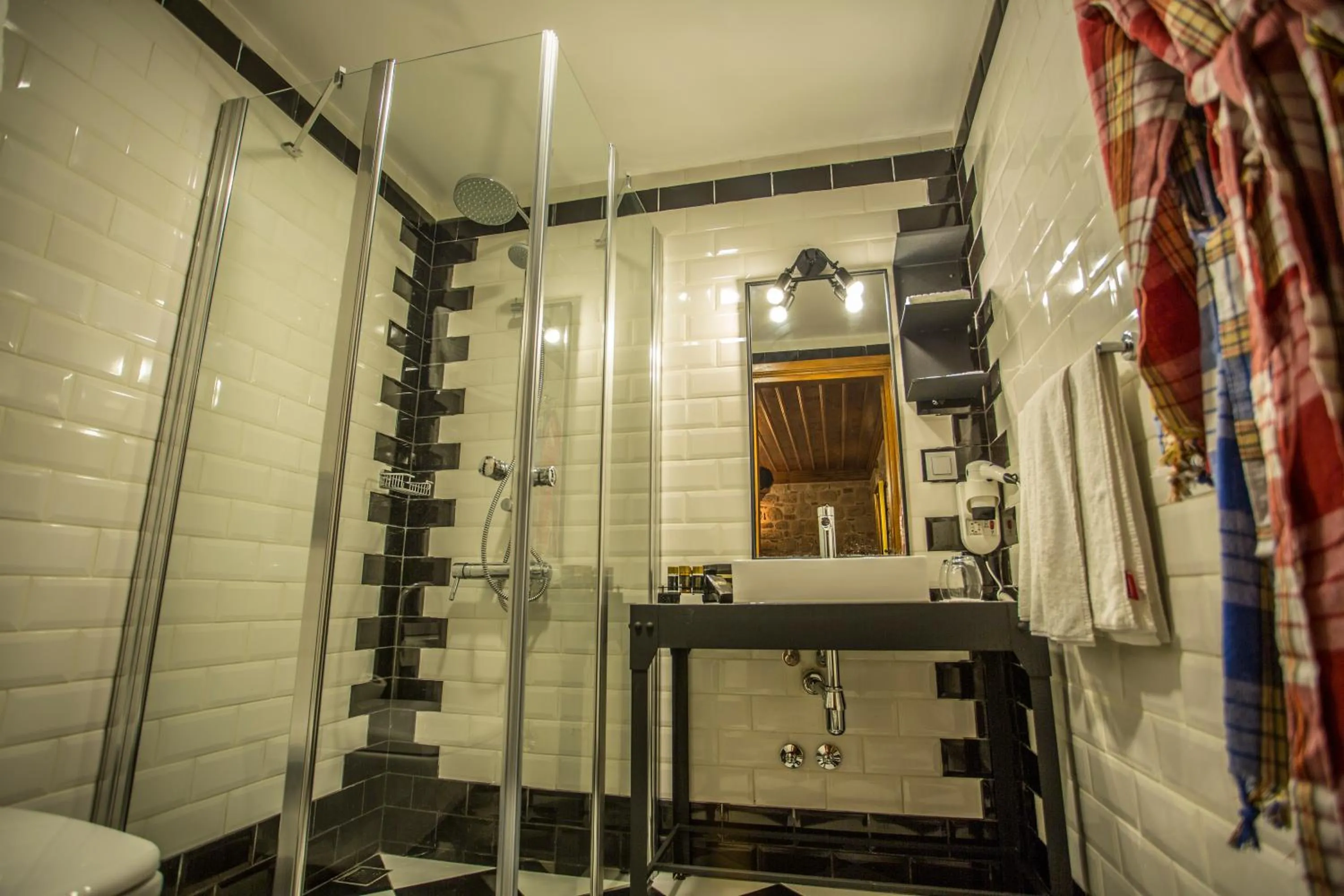 Bathroom in Char Me Hotel