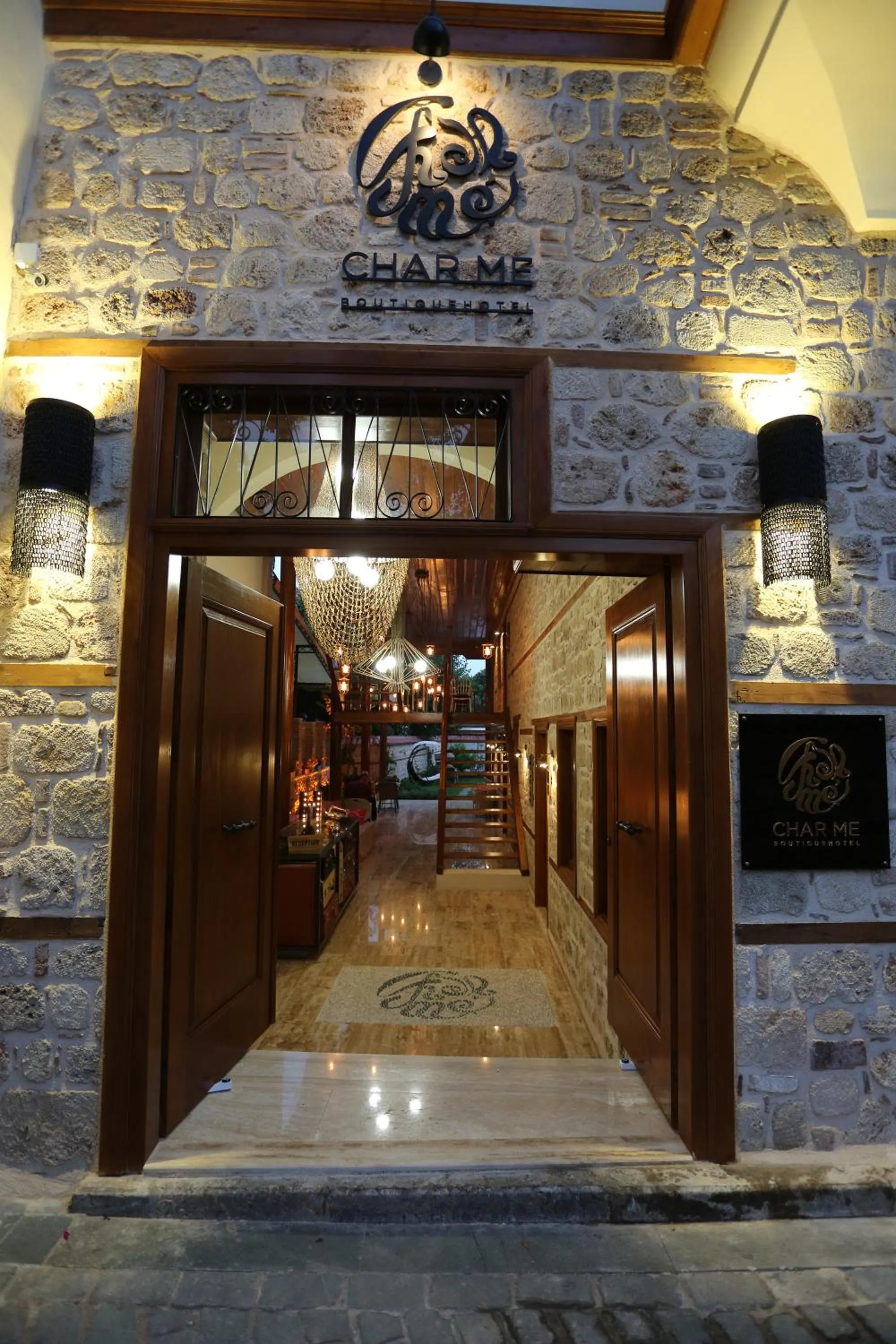 Facade/entrance in Char Me Hotel