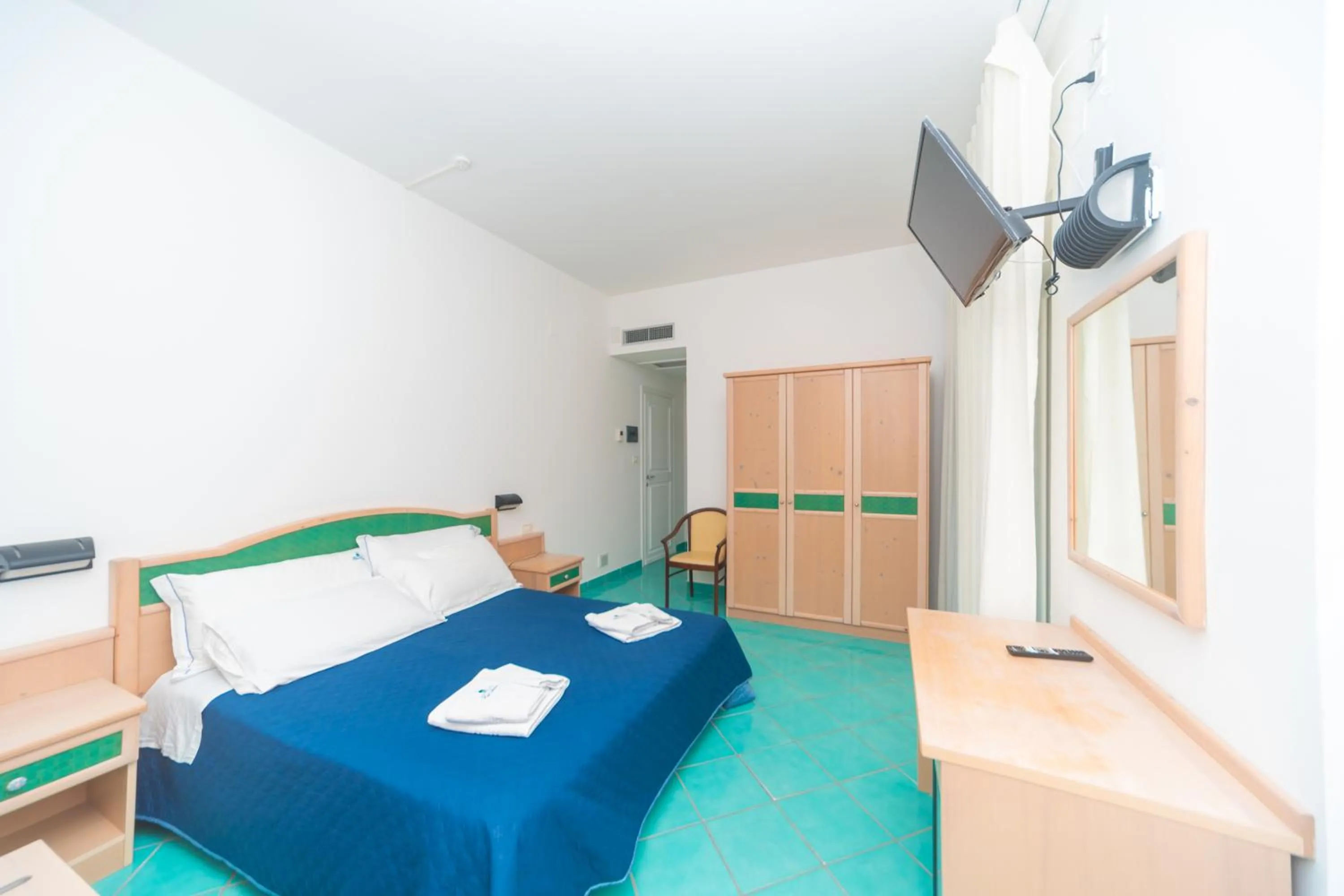 Bedroom, Bed in Hotel America