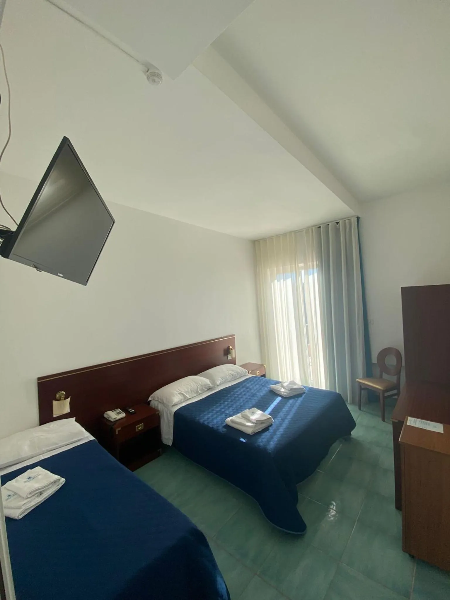 Bed in Hotel America