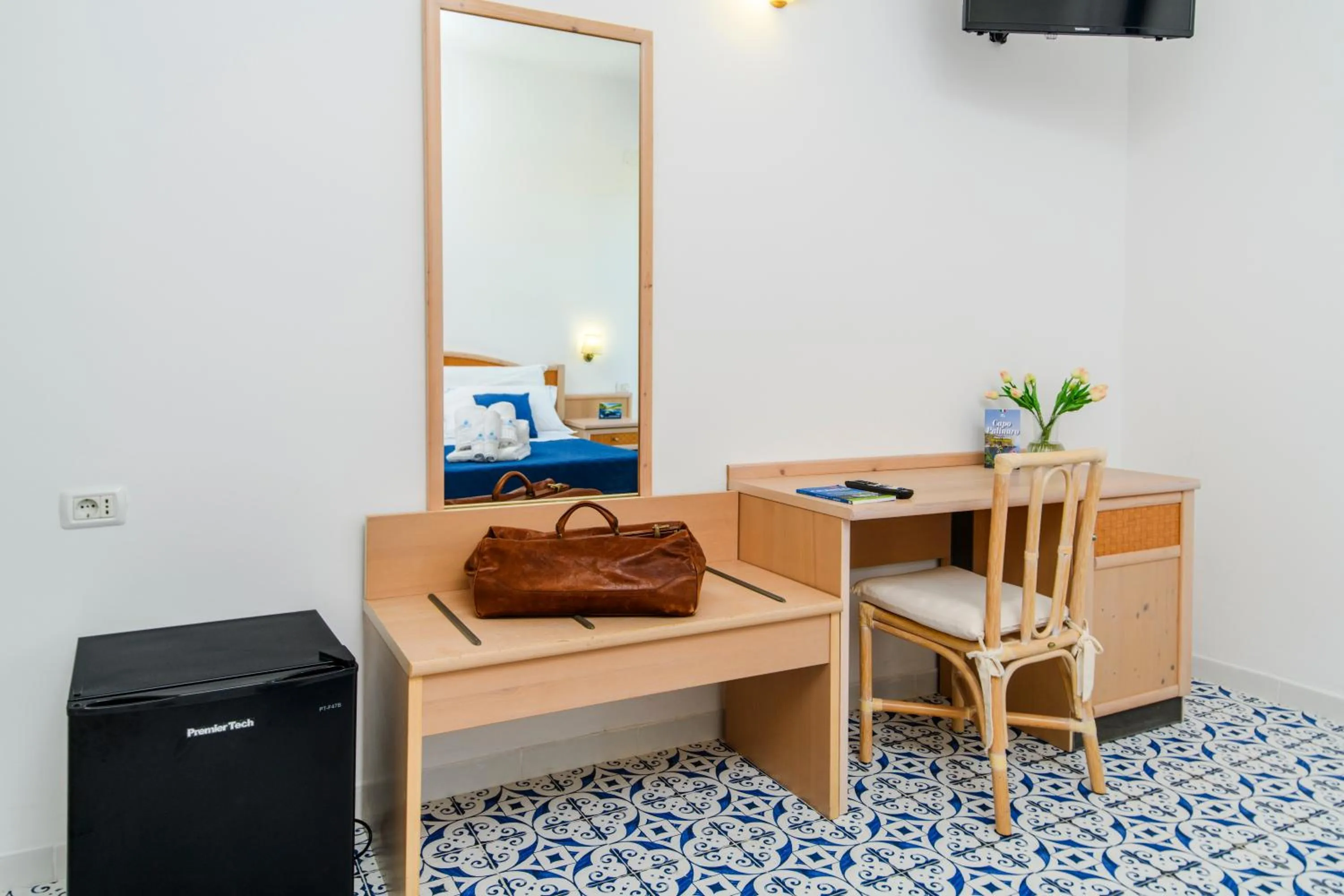 TV and multimedia in Hotel America