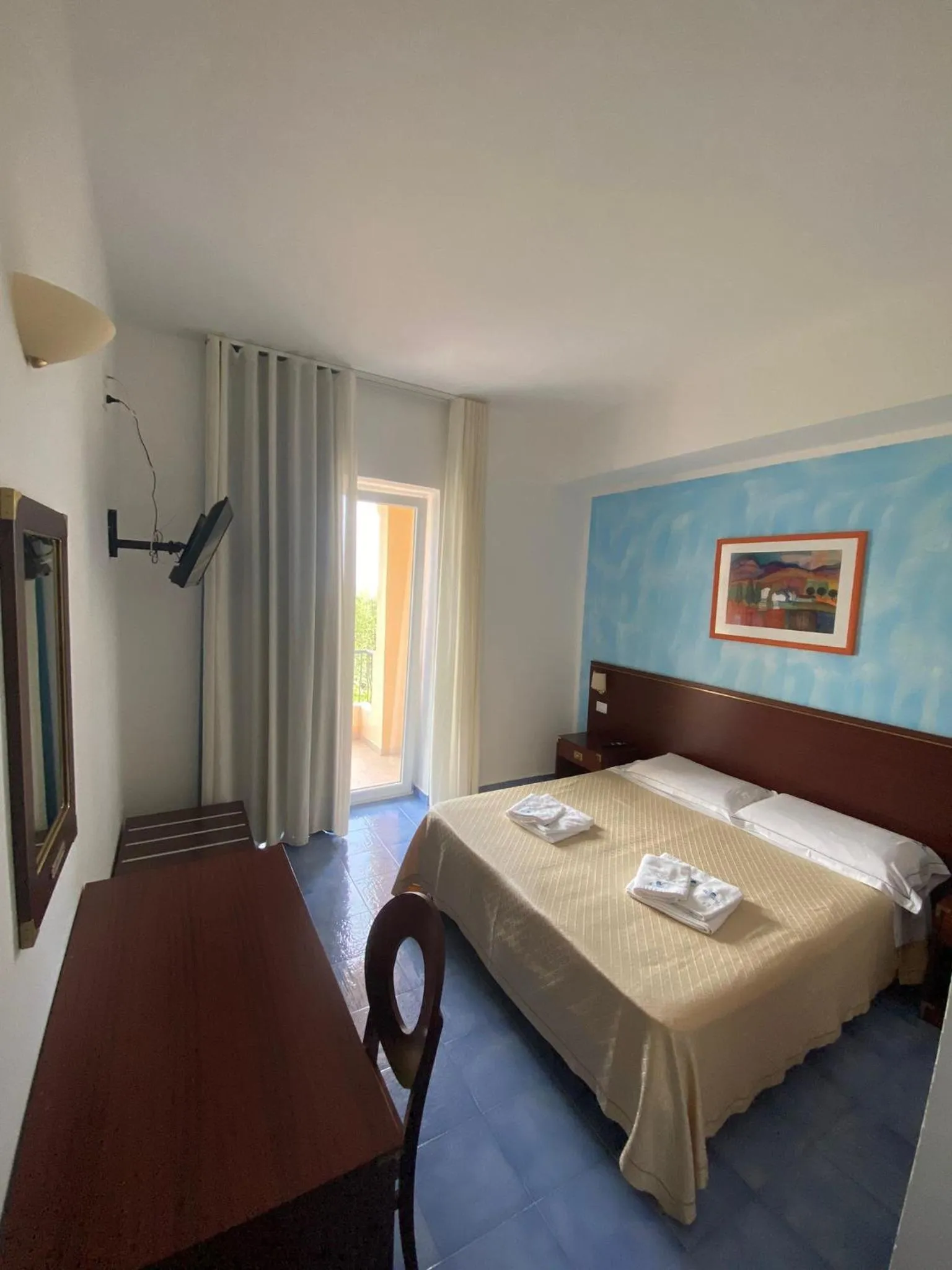 Bed in Hotel America