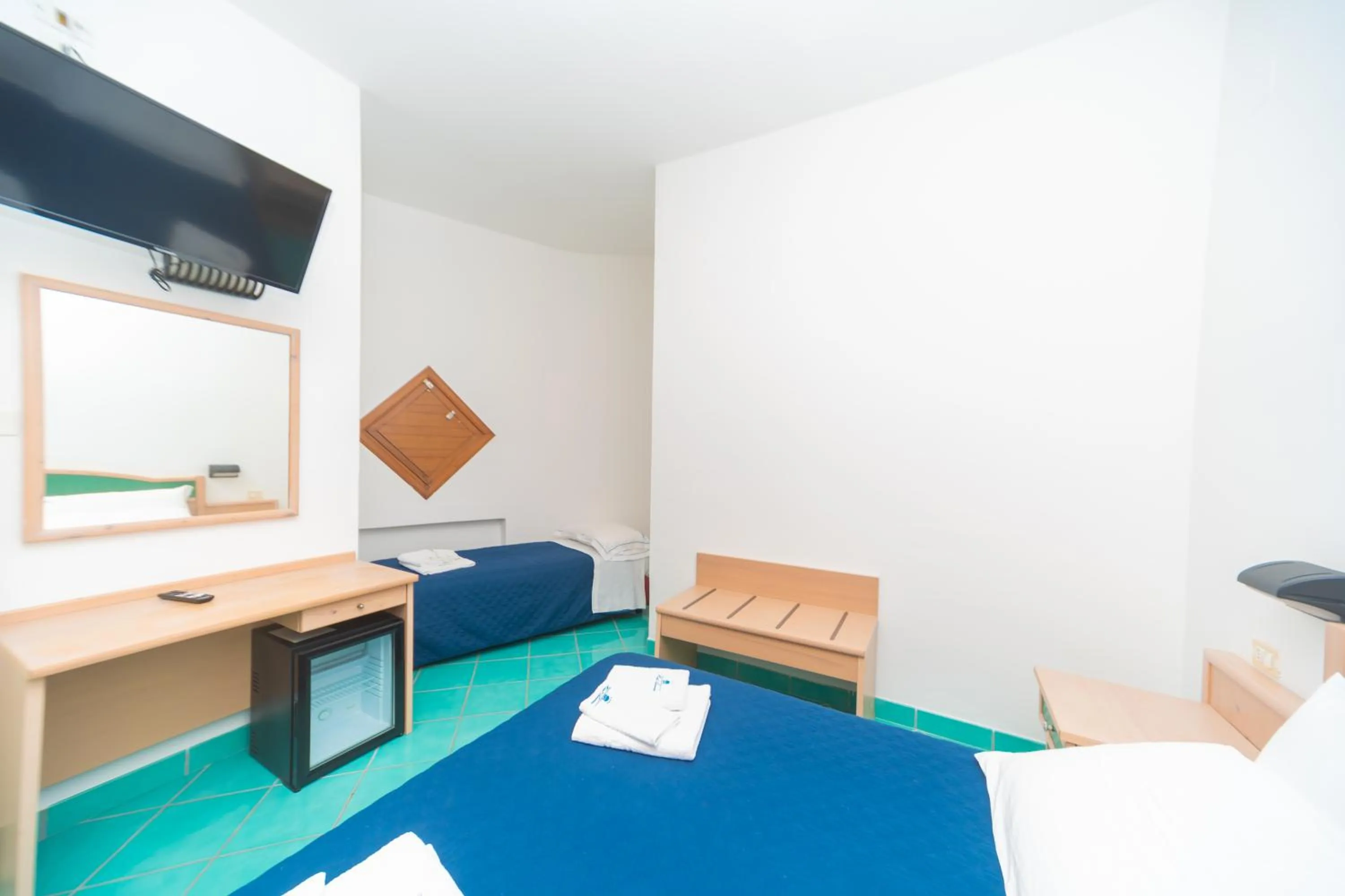 TV and multimedia, Bed in Hotel America