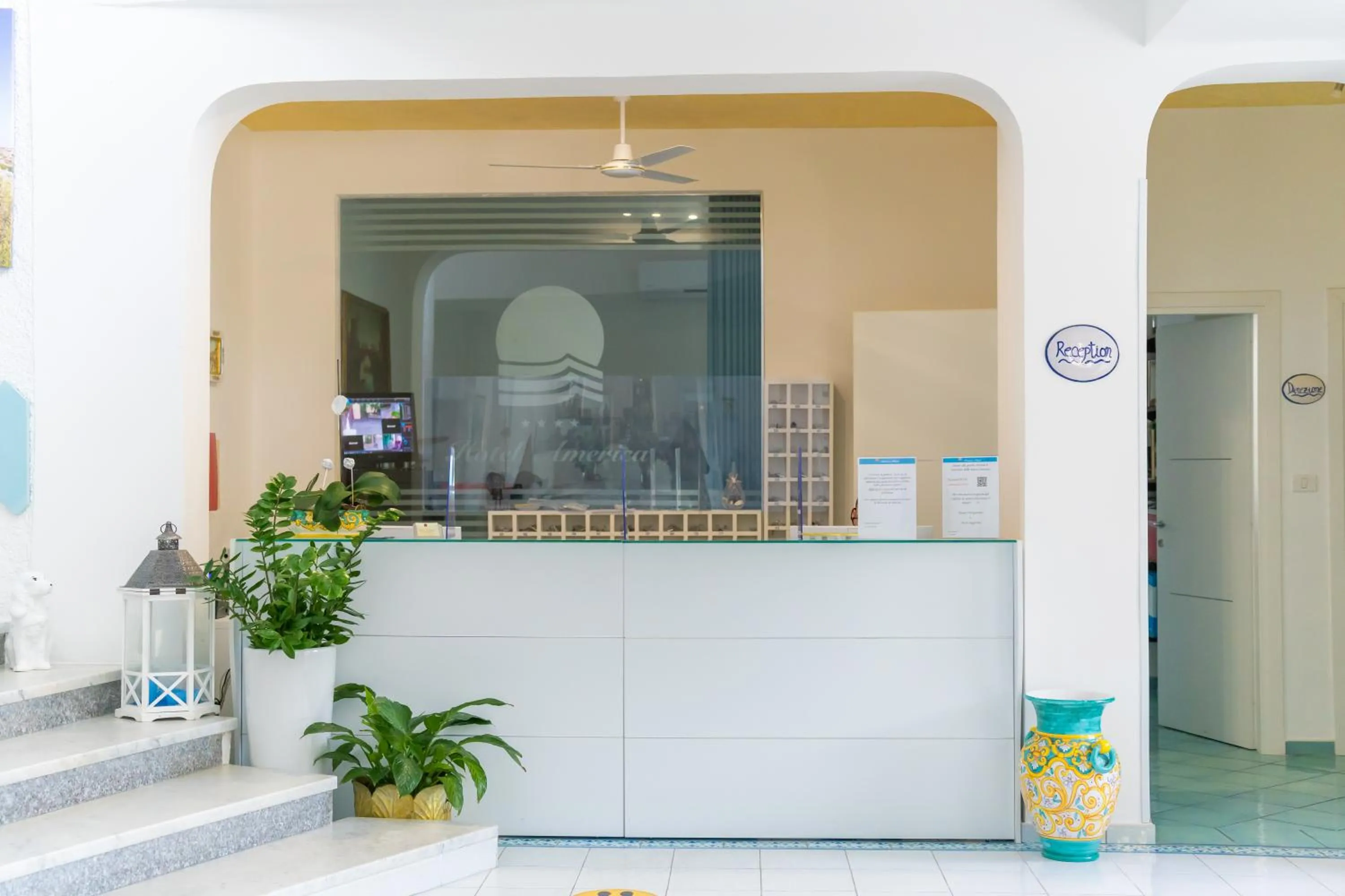 Lobby or reception in Hotel America