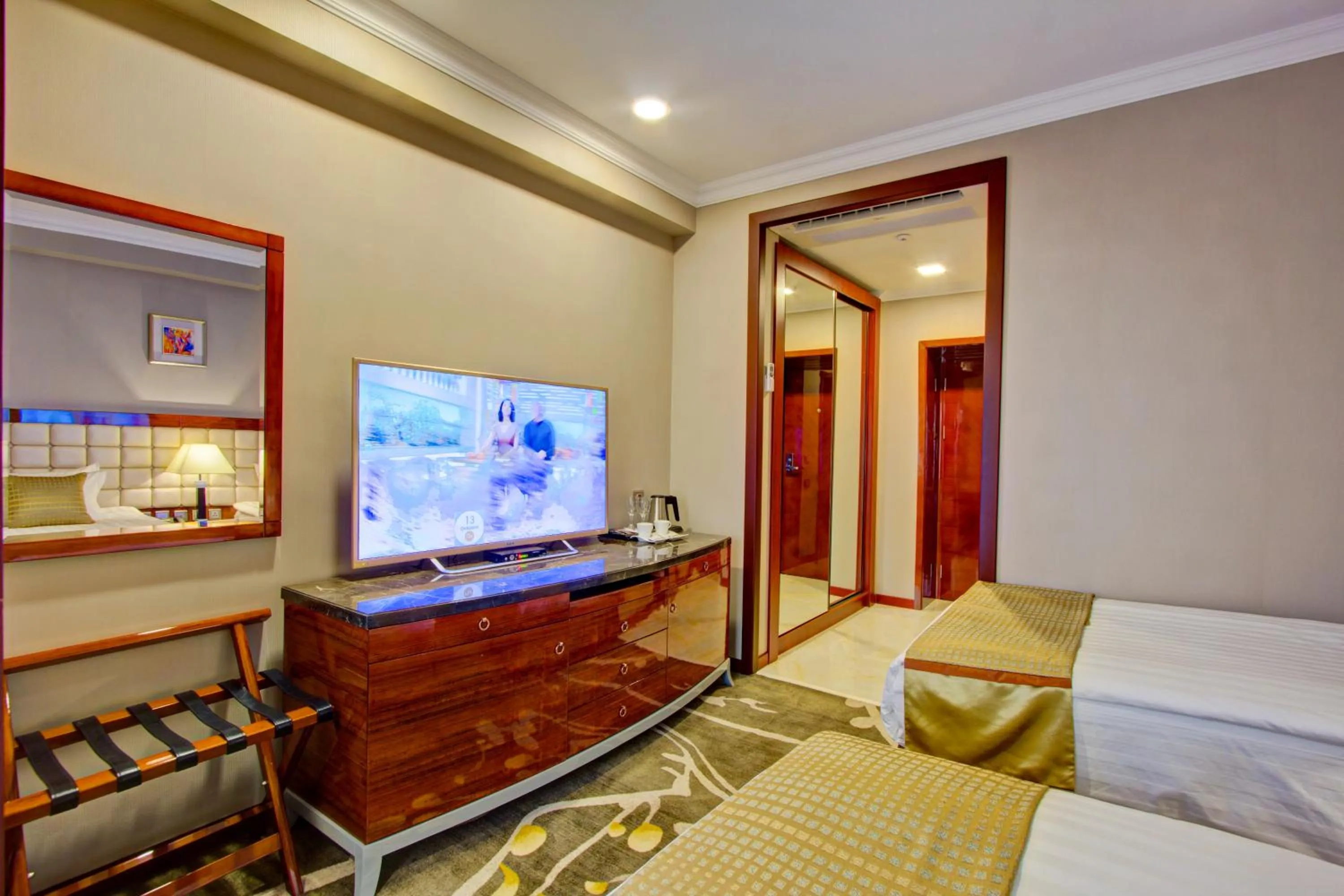 Photo of the whole room, Bed in Hotel Lulu