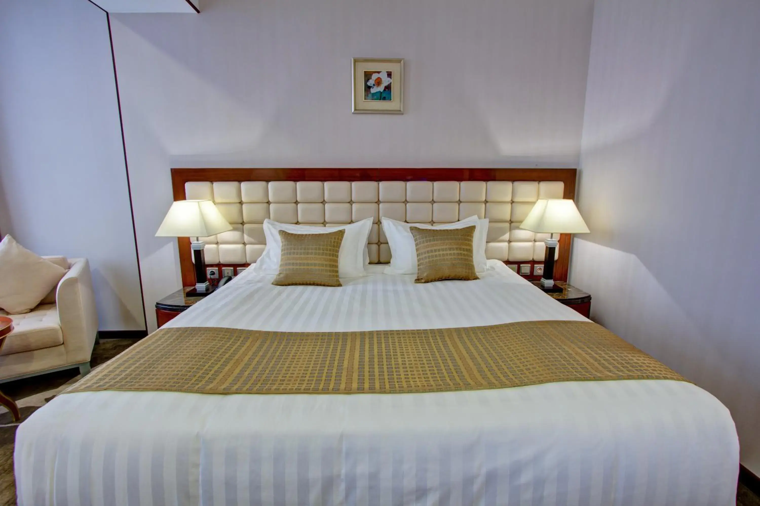 Photo of the whole room, Bed in Hotel Lulu Photo of the whole room, Bed in Hotel Lulu