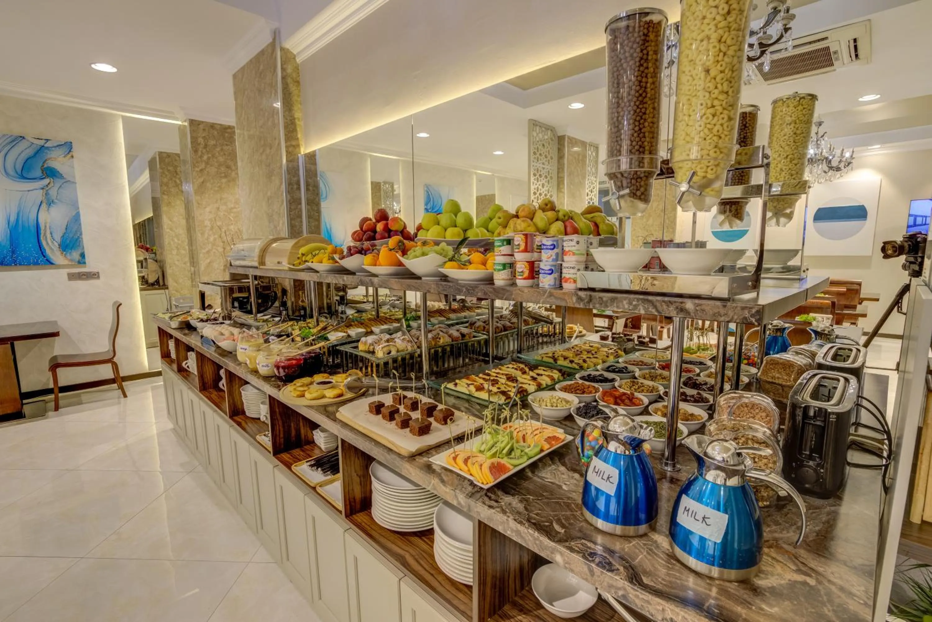 Property building in Hotel Lulu