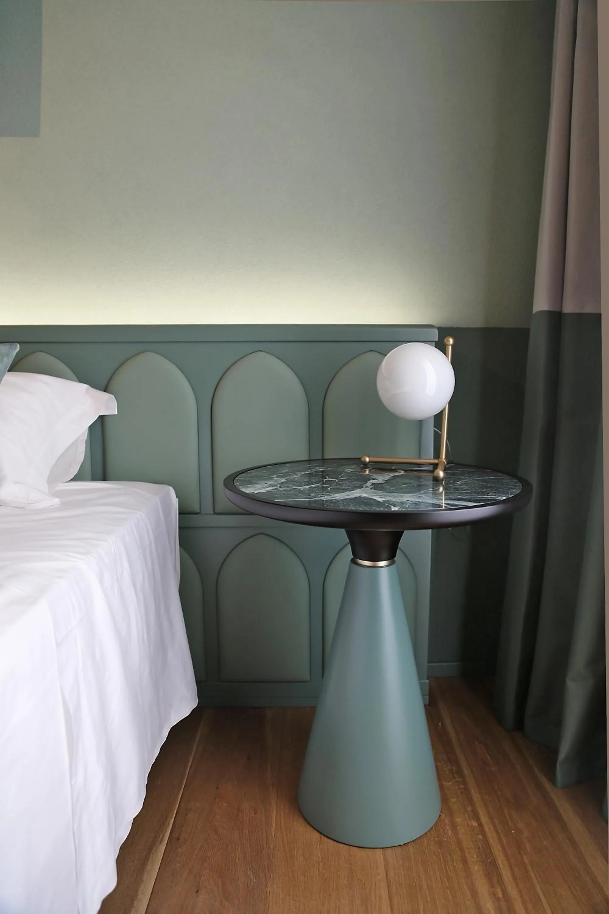 Decorative detail, Bed in Relais Balcone di Giulietta