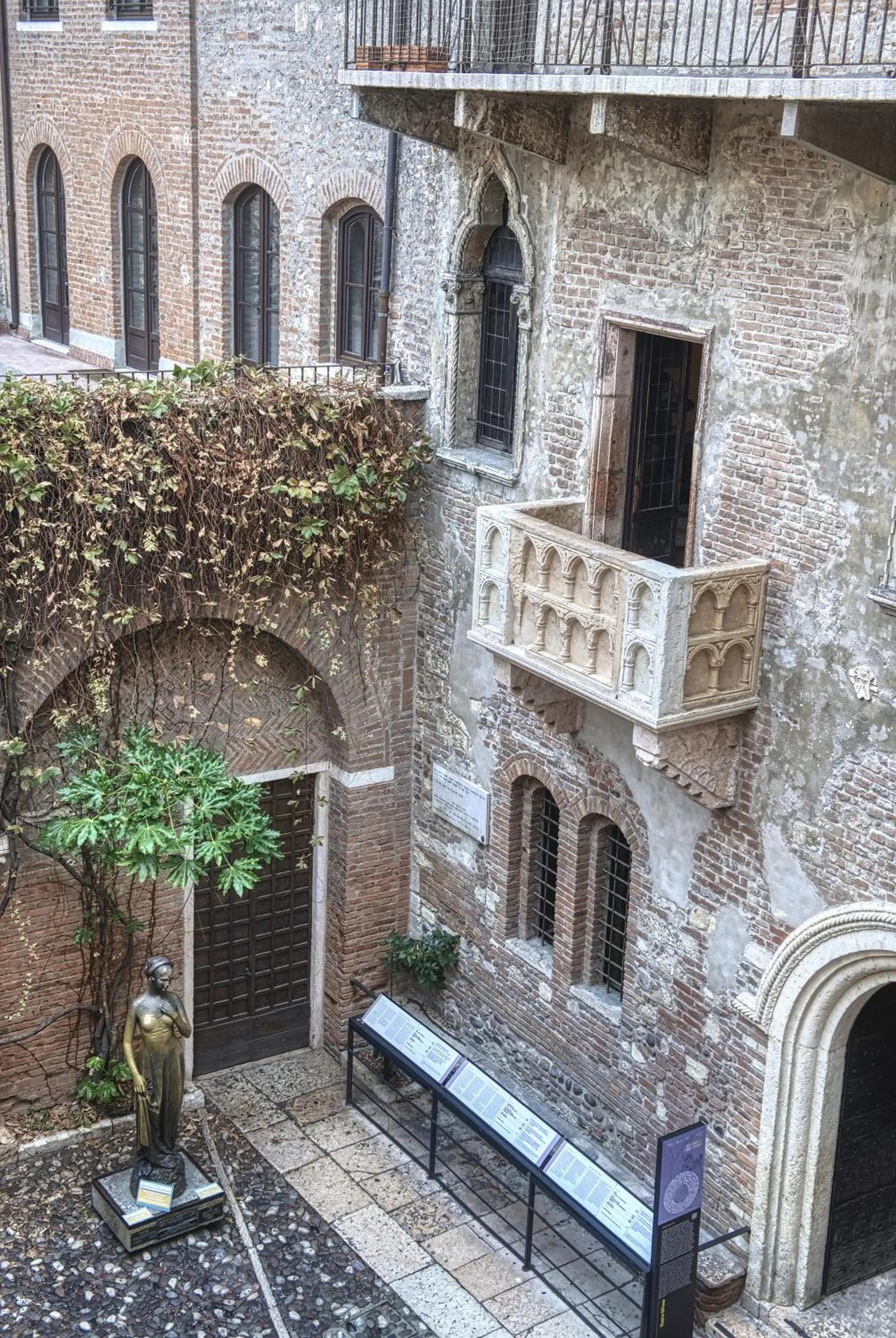 View (from property/room) in Relais Balcone di Giulietta