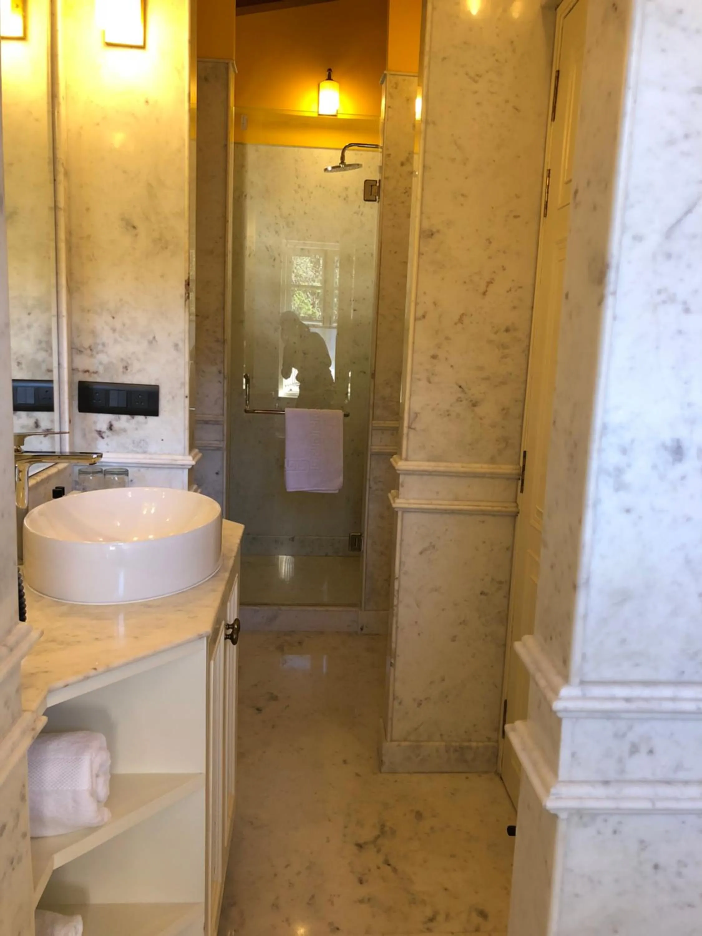 Toilet in Abbotsford Prasada Bhawan