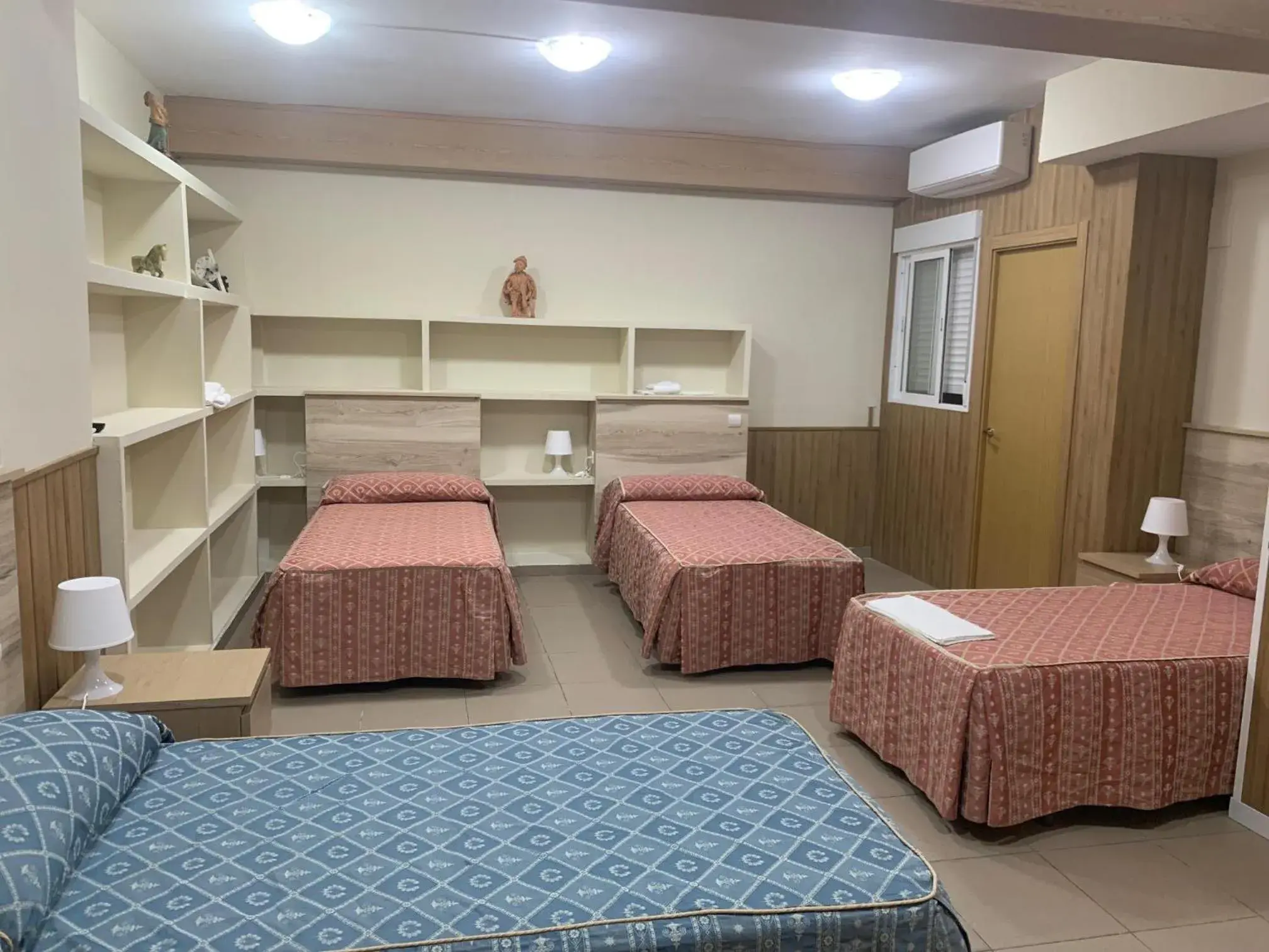 Bed in Hostal Juan XXIII Bed in Hostal Juan XXIII