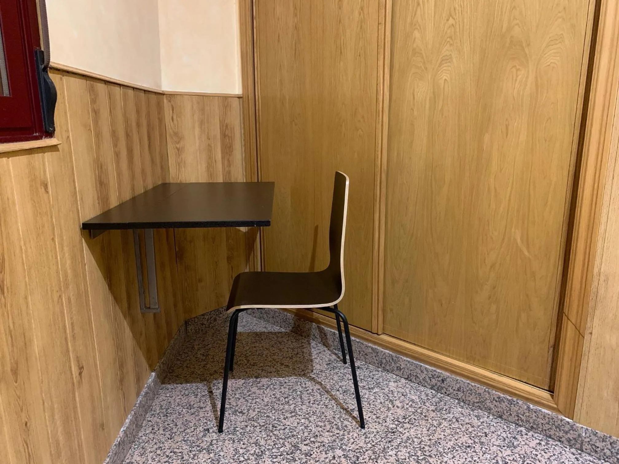 Seating area in Hostal Juan XXIII