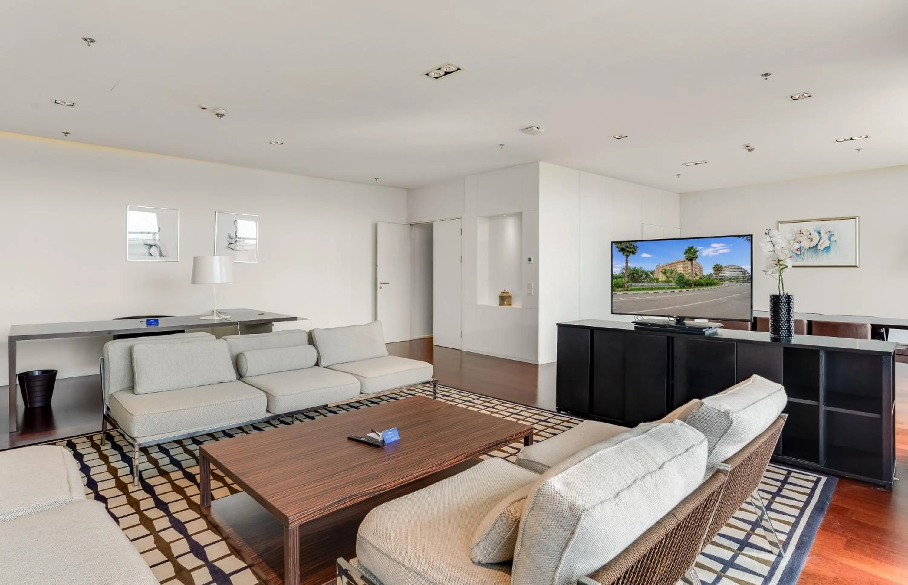 Living room in Radisson Blu Hotel & Convention Centre Kigali