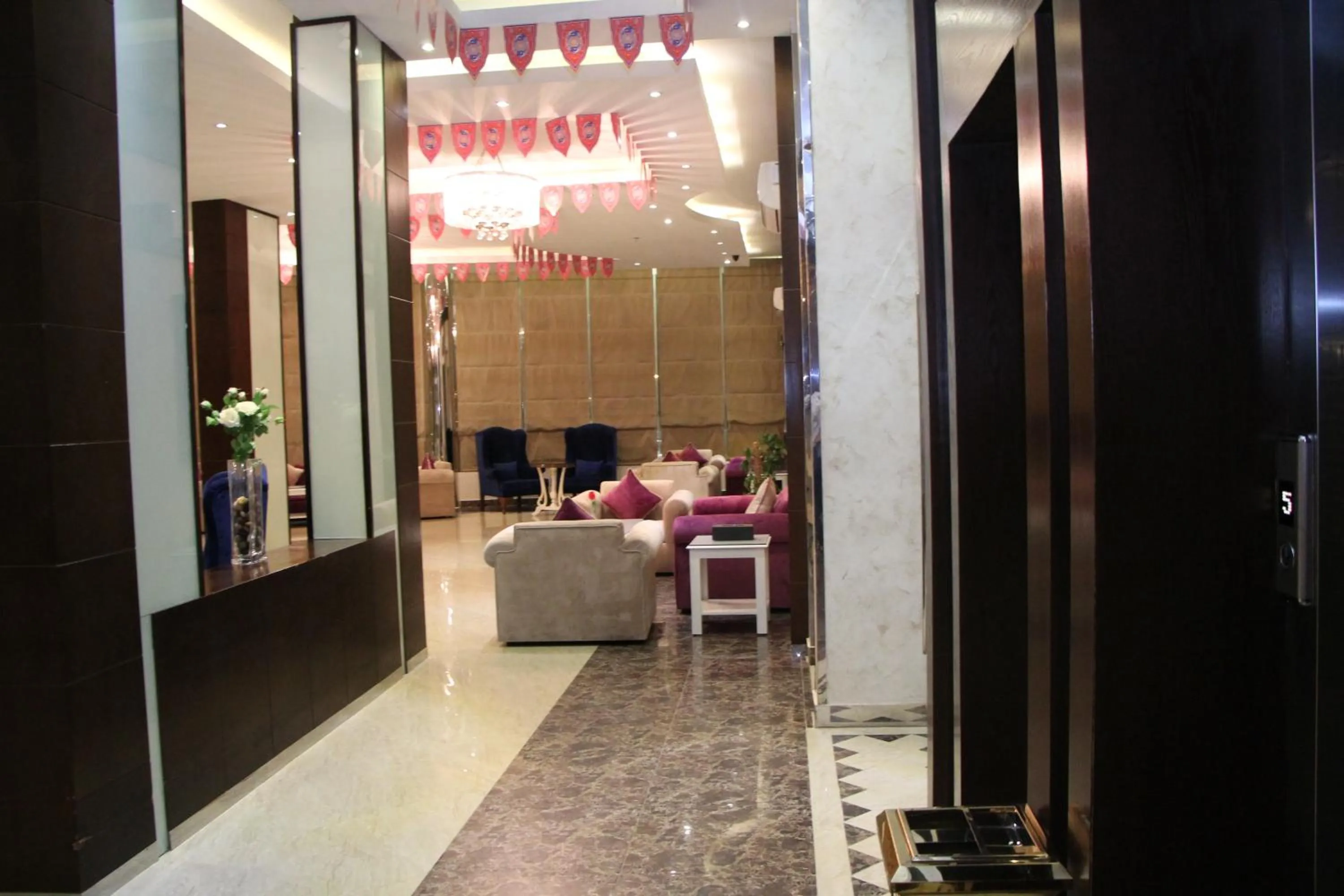 Lobby or reception in Al Muhaidb Residence Al Dowally