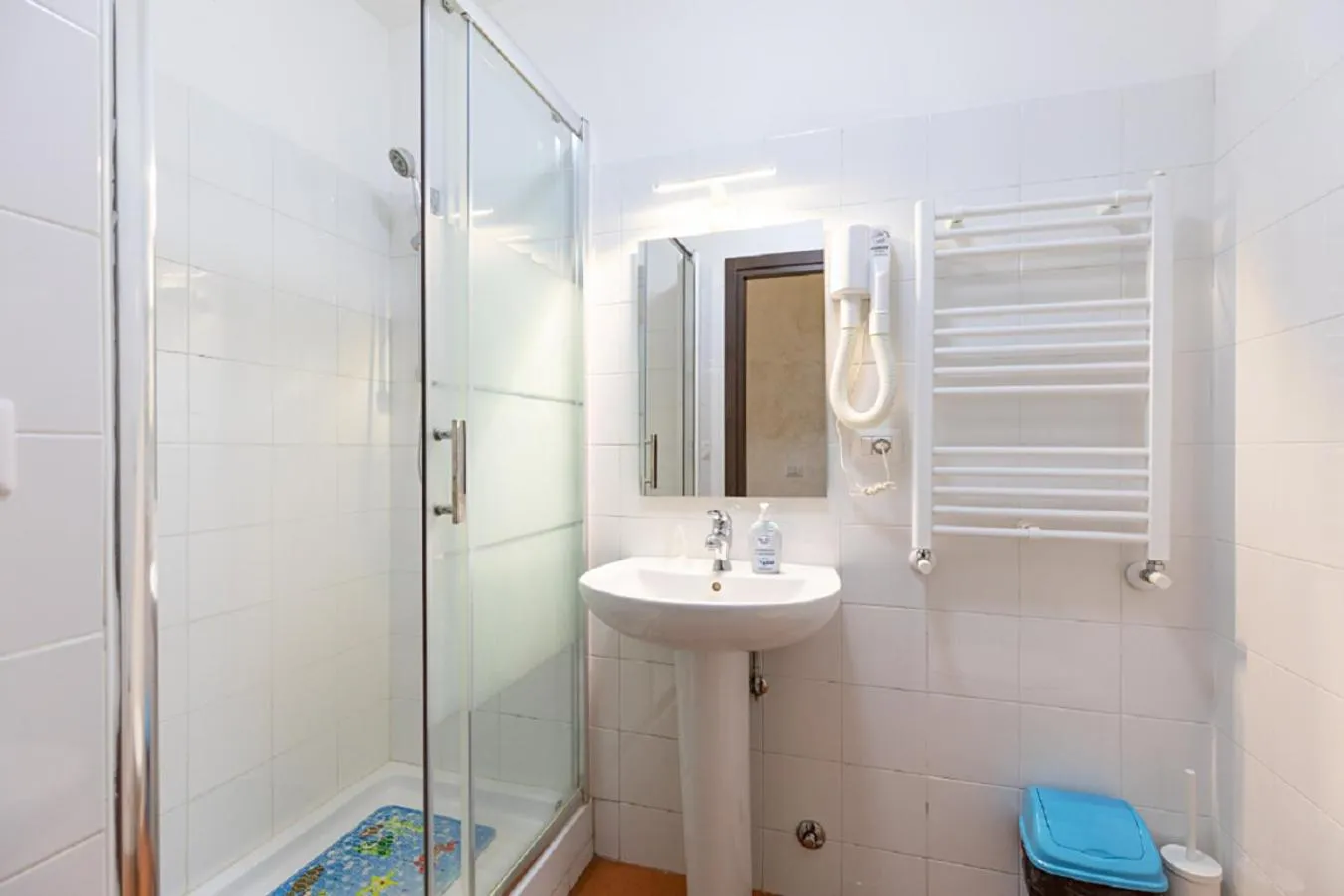 Toilet in Roma Enrico Guesthouse