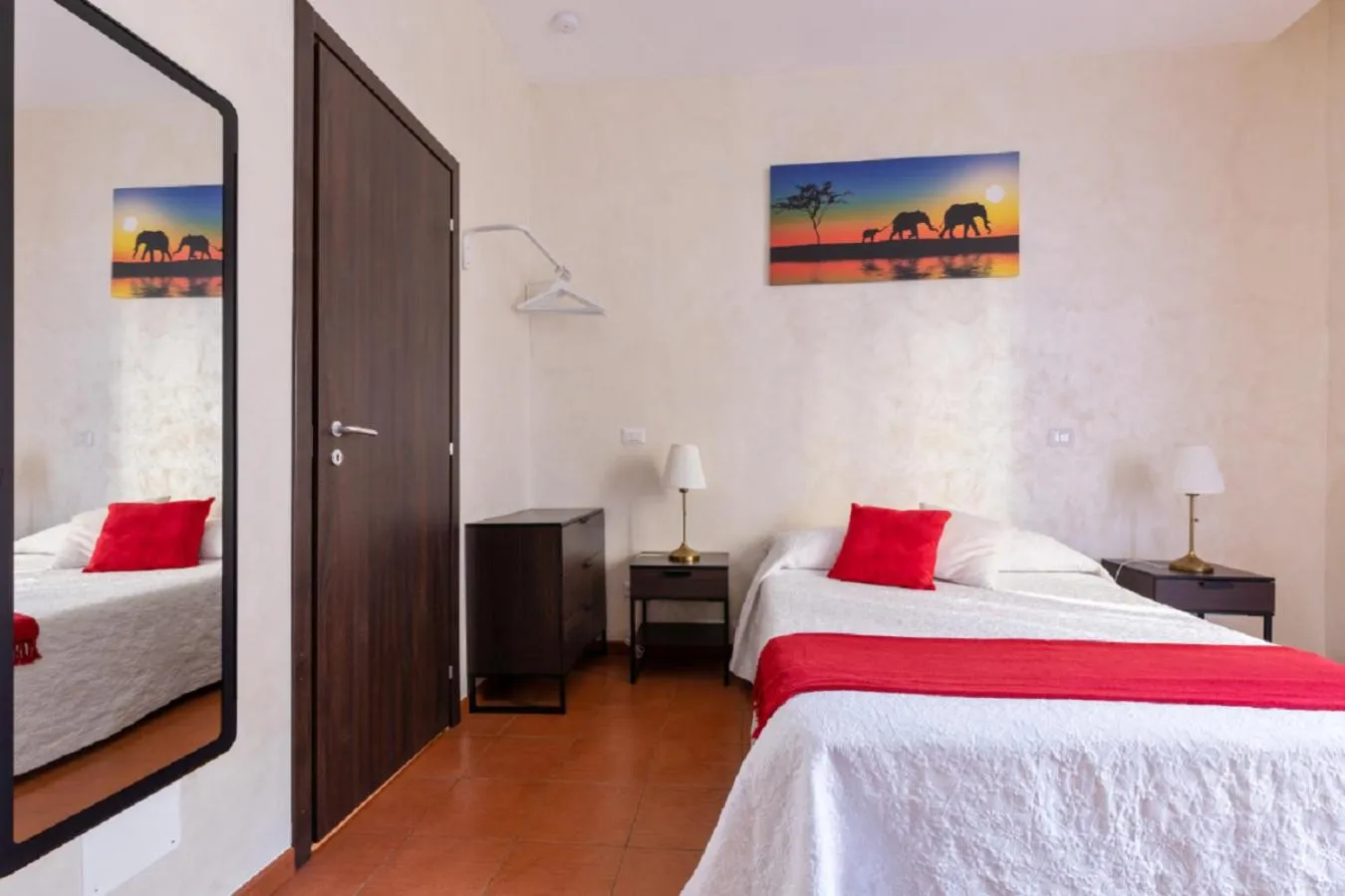 Photo of the whole room, Bed in Roma Enrico Guesthouse