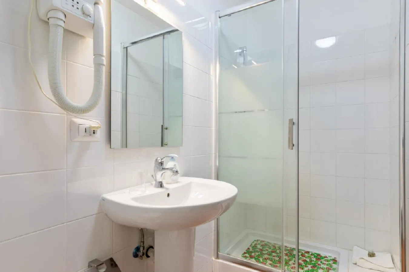 Toilet in Roma Enrico Guesthouse