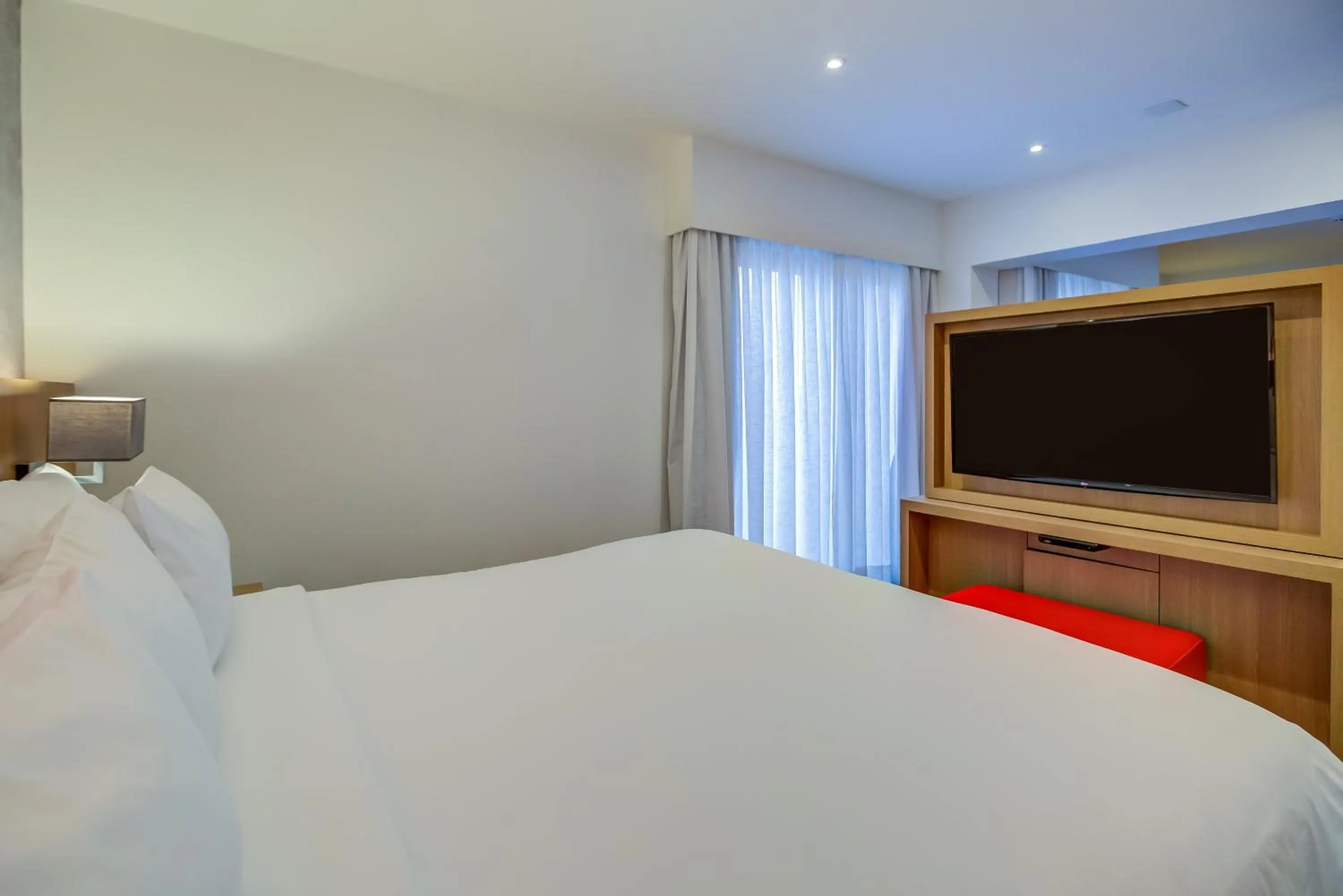 Bed in Radisson RED Campinas