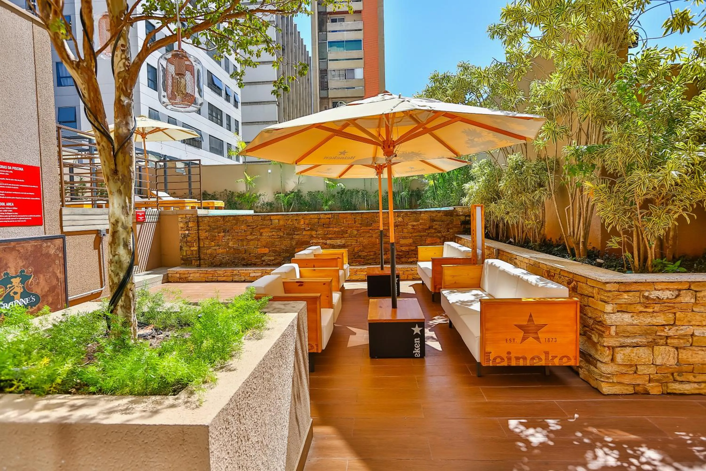 Patio in Radisson RED Campinas