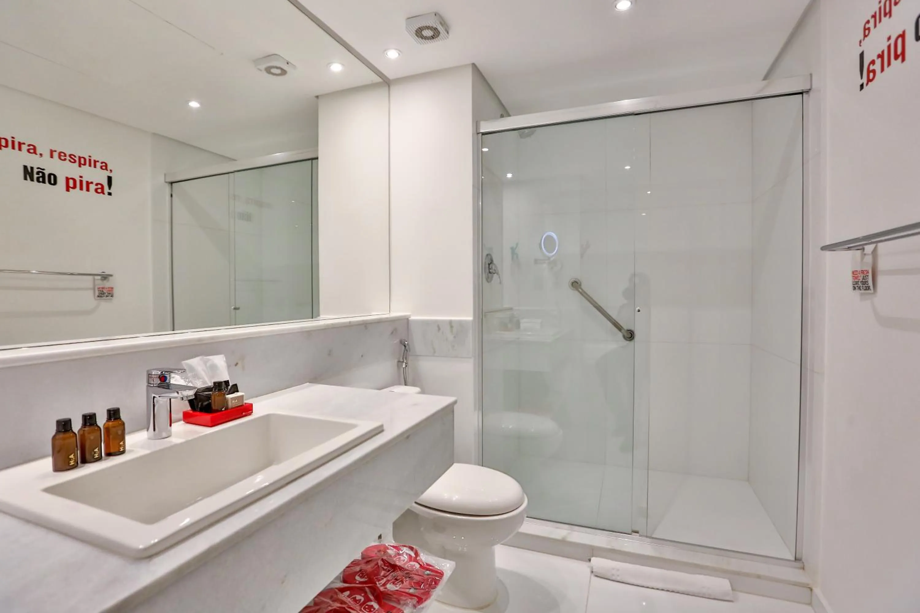 Bathroom in Radisson RED Campinas