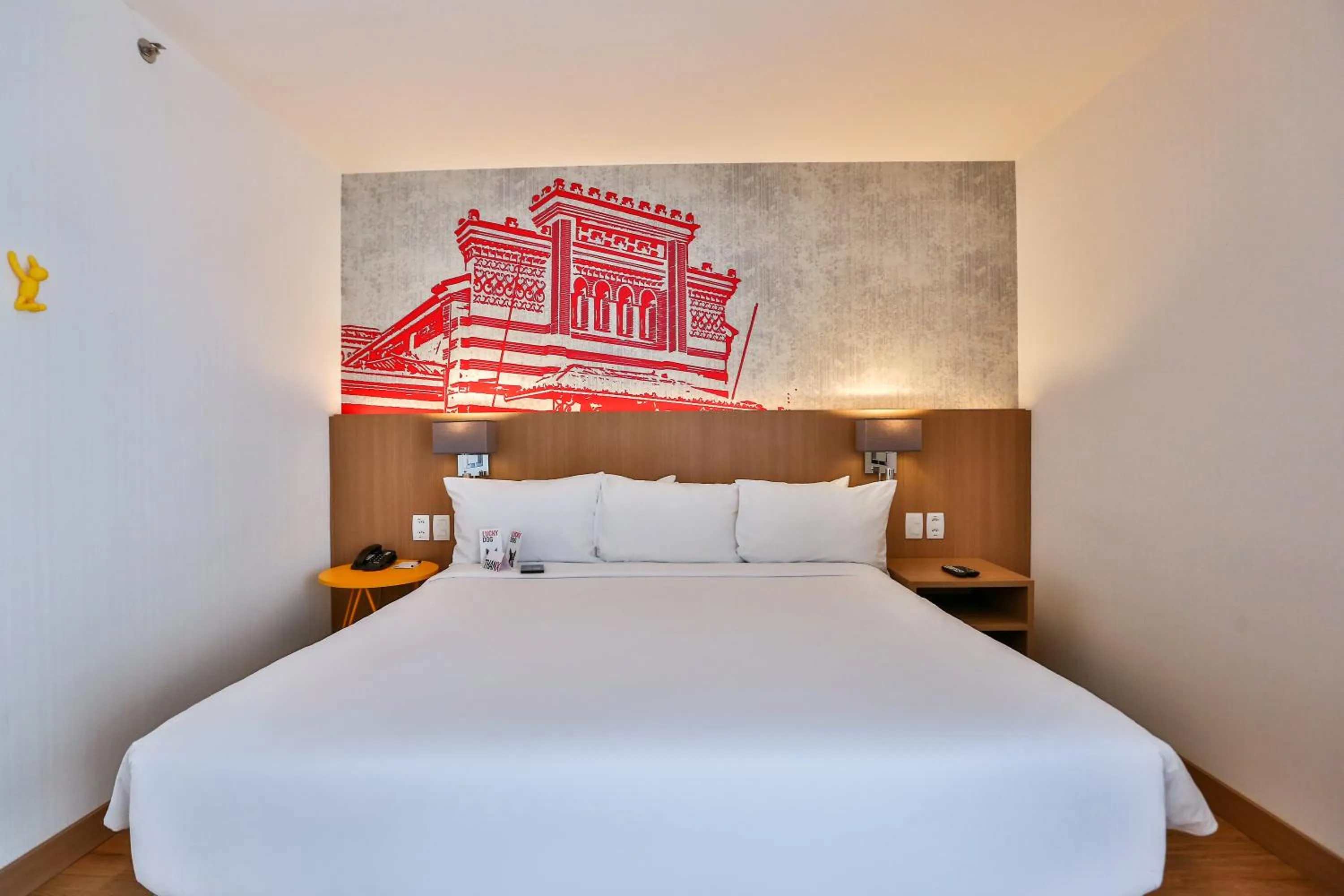 Bed in Radisson RED Campinas