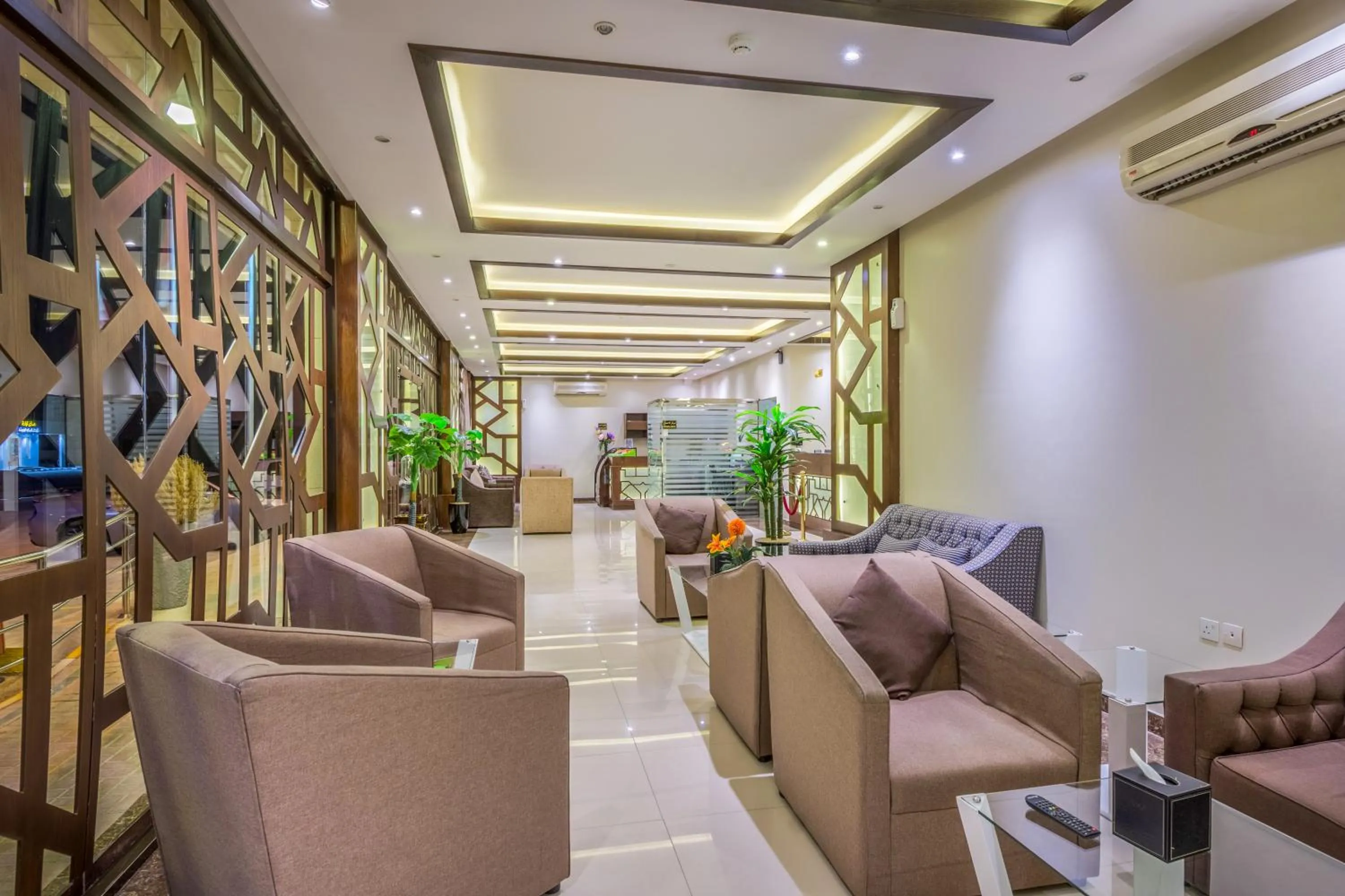 Lobby or reception in Al Muhaidb Residence Al Narges