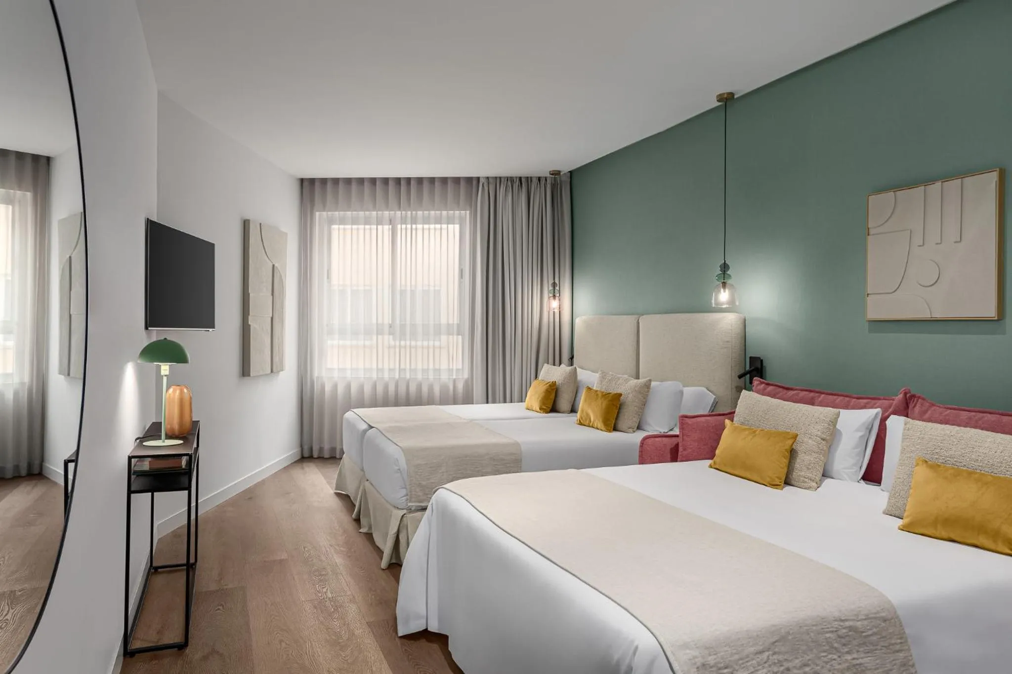 Deluxe Family Room in Tribu Malasaña