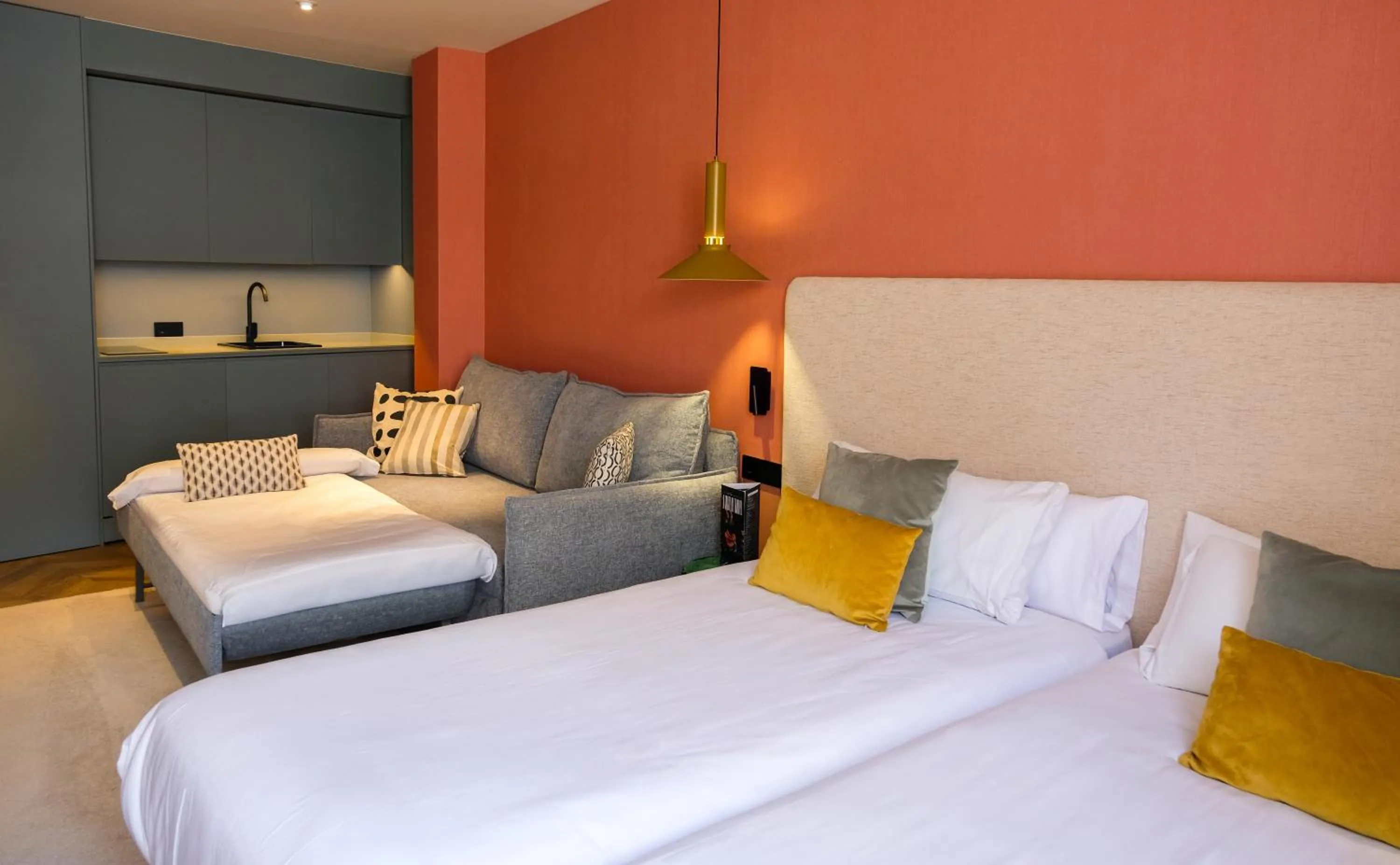 Photo of the whole room, Bed in Tribu Malasaña