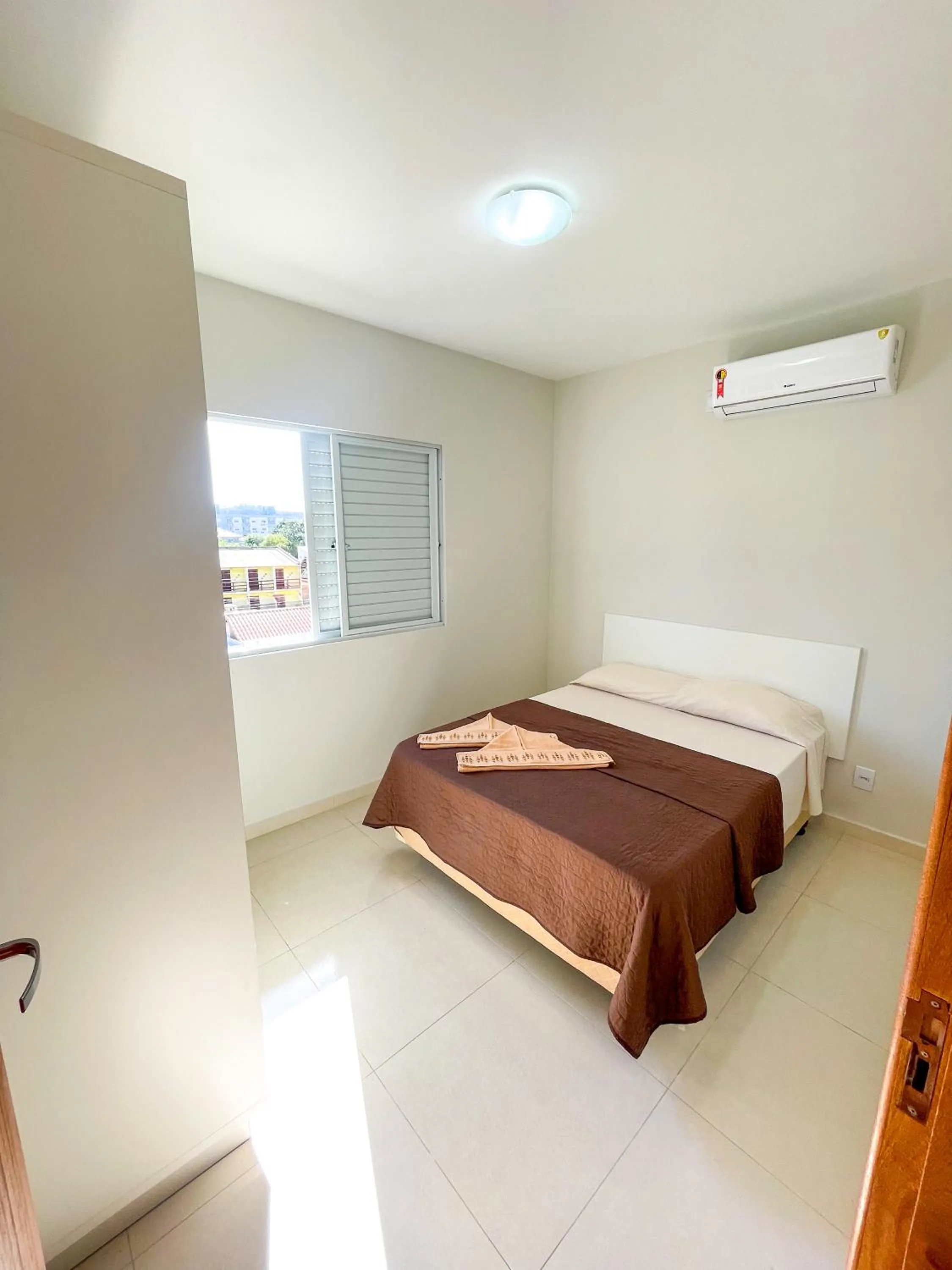 Bedroom, Bed in Pousada Gomes